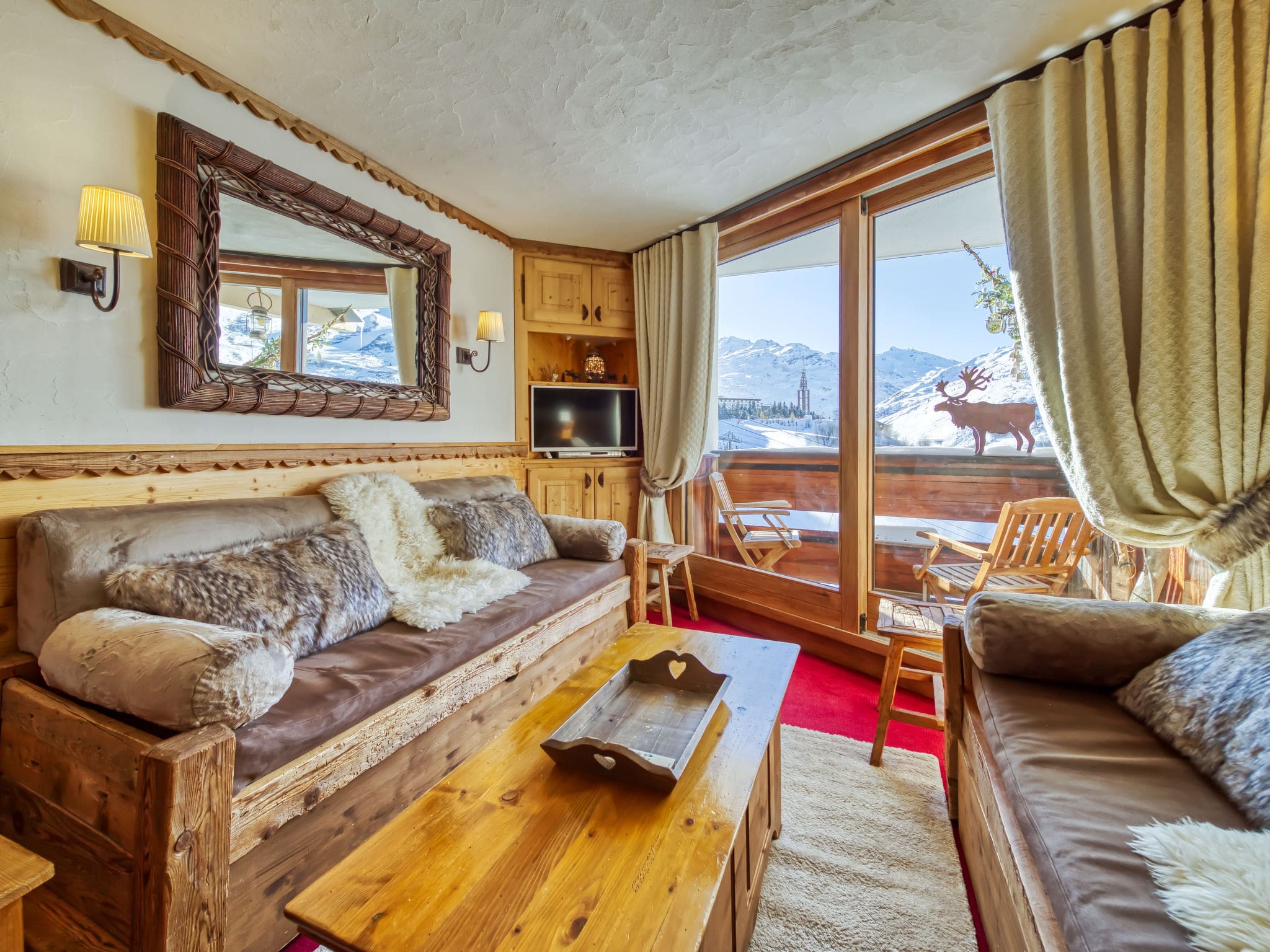 Chalet Foehn Menuires: Luxury 3-Bedroom Alpine Apartment with Mountain Views and Ski Access in Les Menuires France