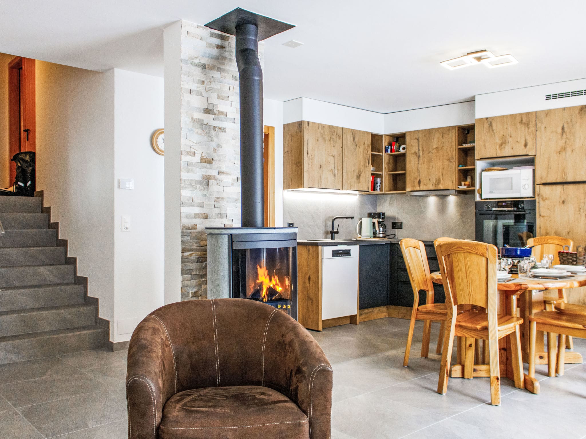 Chalet Foehn Siviez: Stylish 2-Bedroom Alpine Apartment with Mountain Views and Ski Access in Swiss Alps