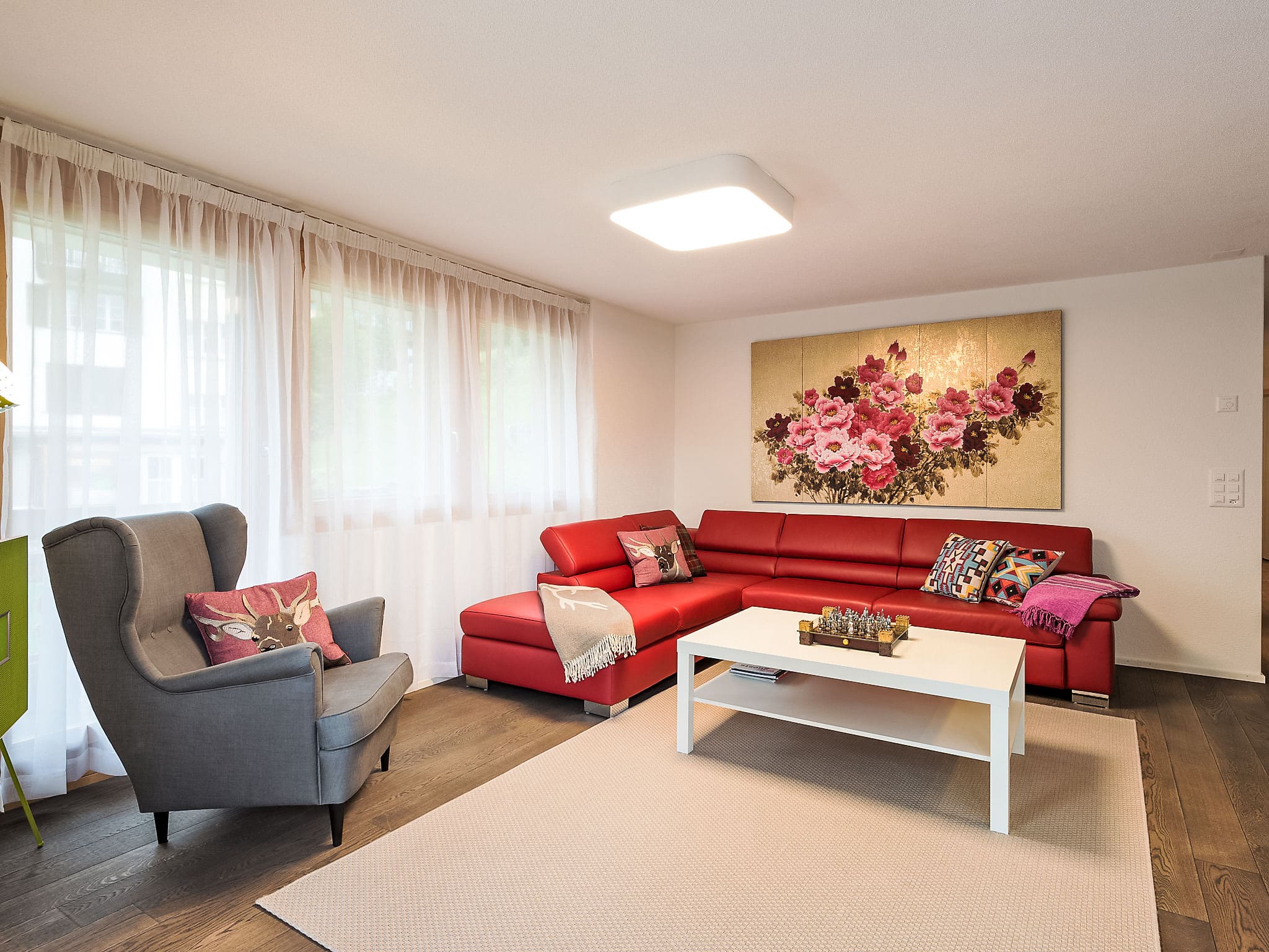 Chalet Foehn Wengen: Modern 2-Bedroom Alpine Apartment with Panoramic Mountain Views in Swiss Bernese Oberland