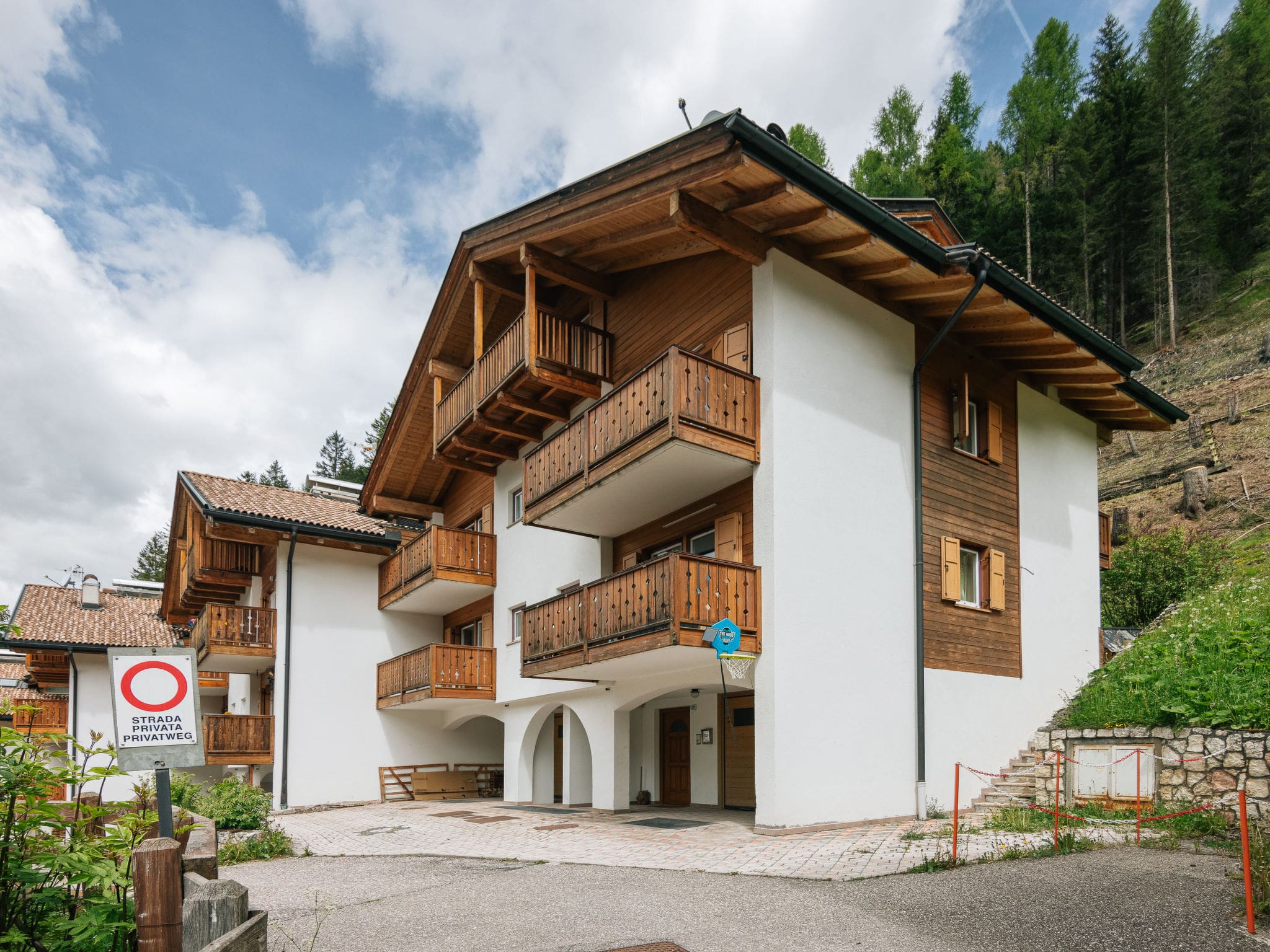 Chalet Fohn Canazei: Stunning 3-Bedroom Mountain Chalet with Spectacular Dolomites Views near Ski Slopes