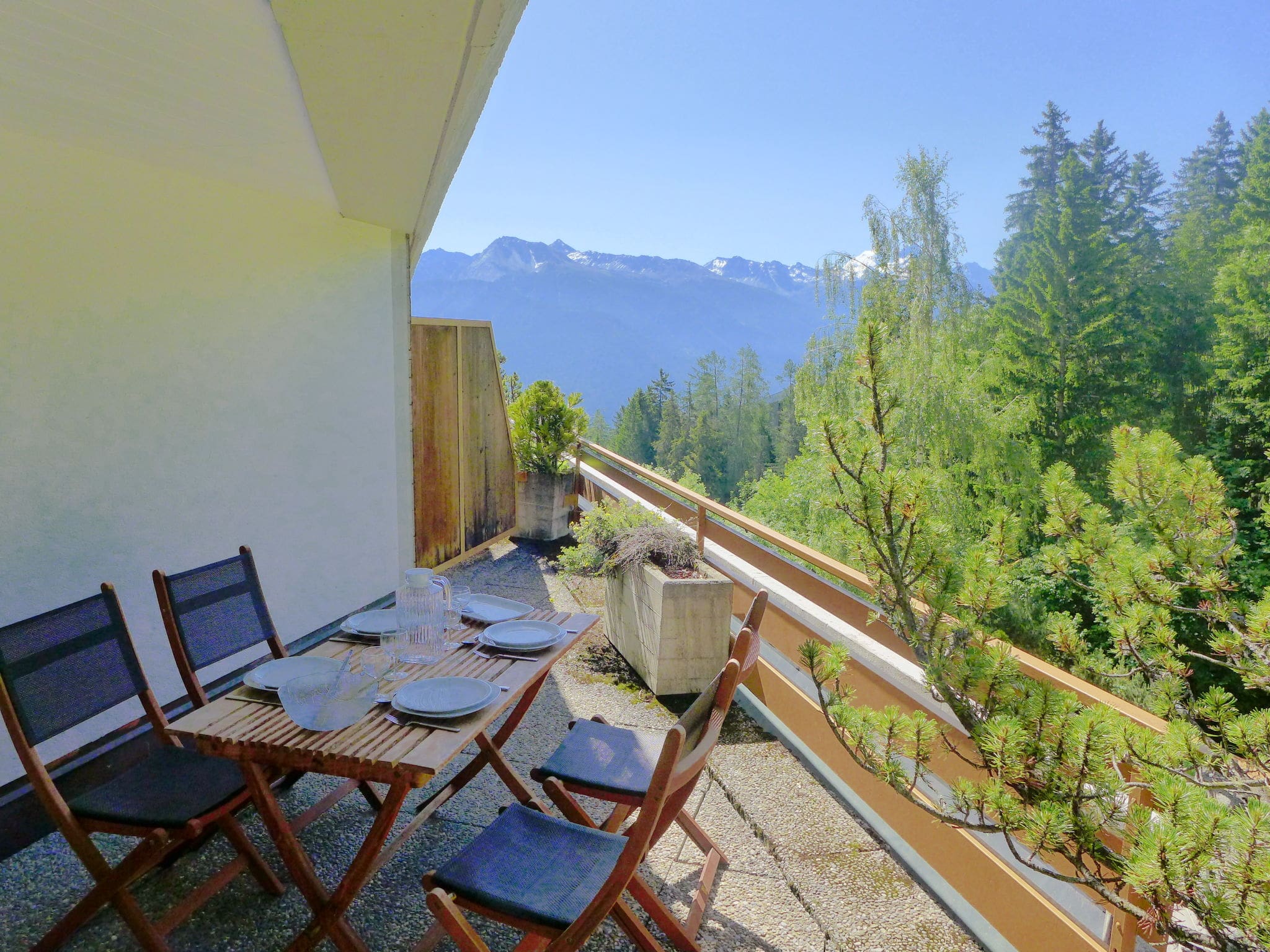 Chalet Fohn Crans-Montana: Premium 2-Bedroom Alpine Apartment with Mountain Views and Resort Amenities in Swiss Alps