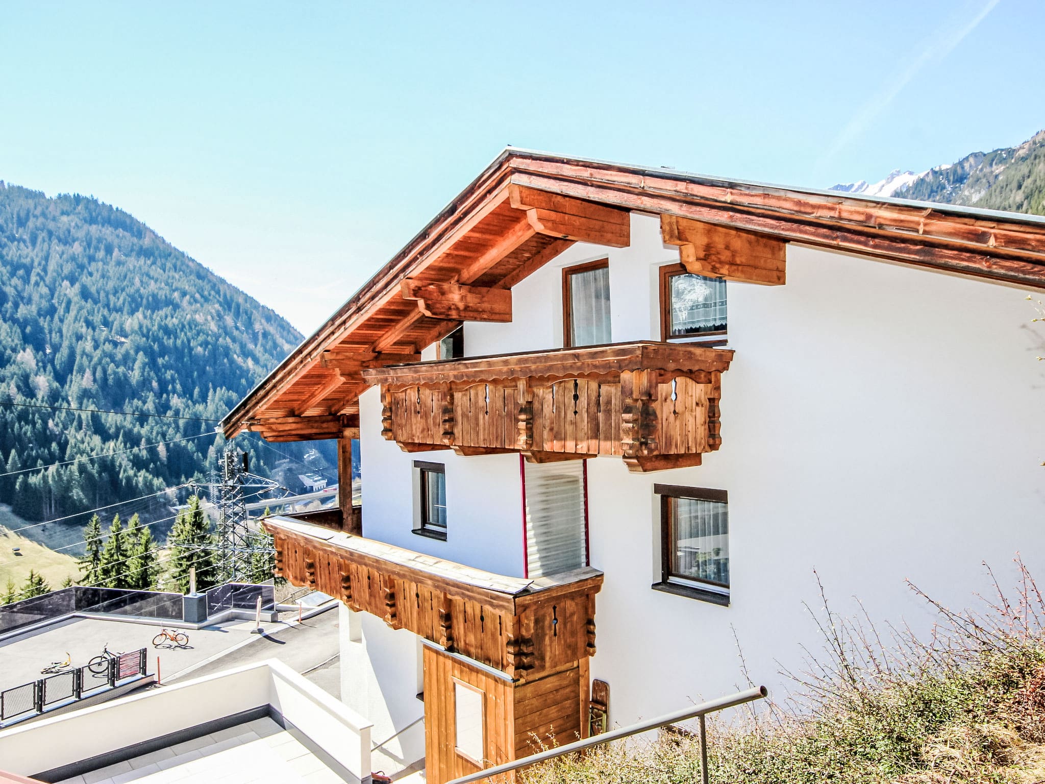 Chalet Fohn Flirsch: Spacious 5-Bedroom Alpine Retreat with Mountain Views and Ski Access near St Anton
