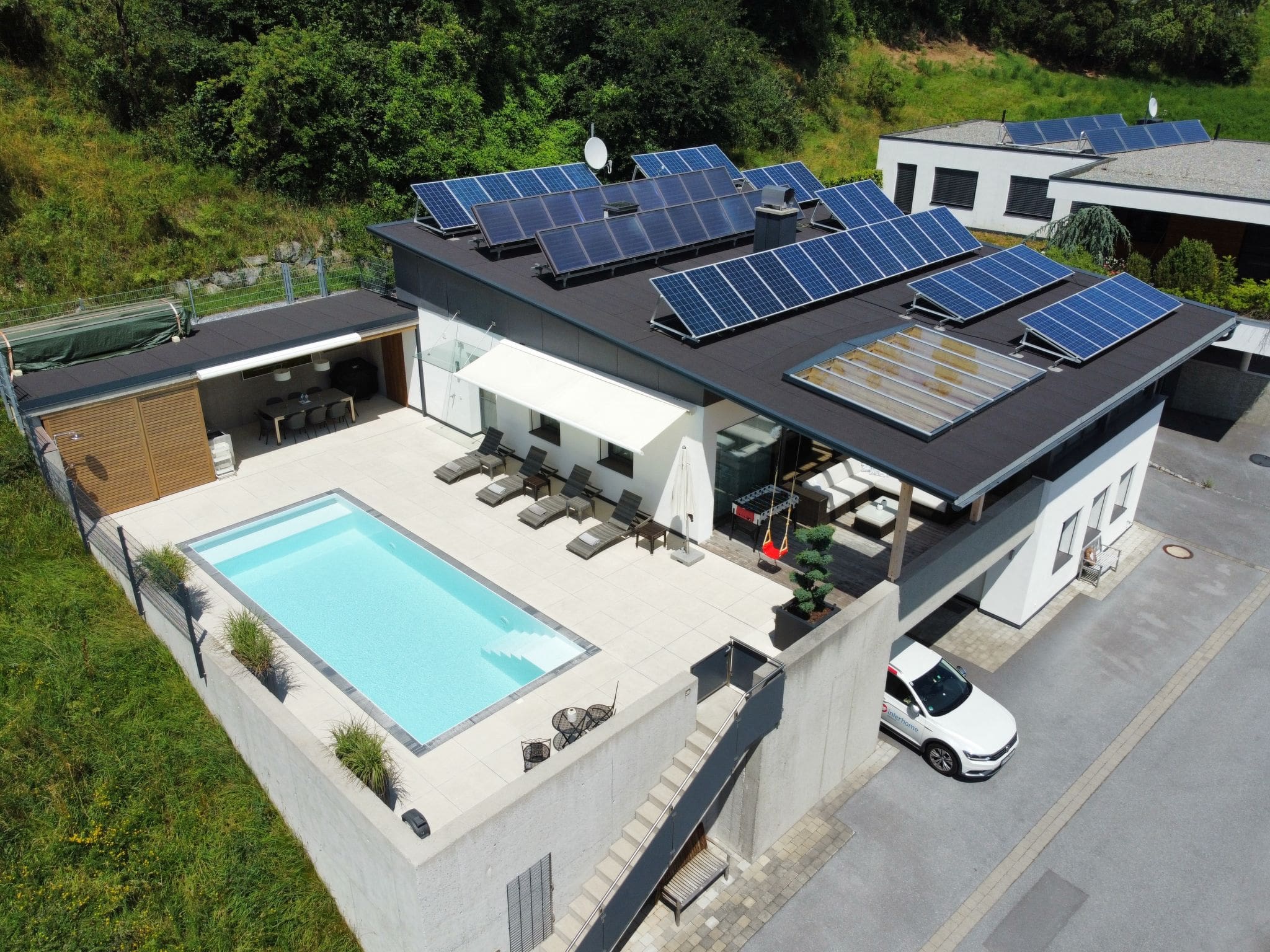 Chalet Föhn Landeck: Stunning Modern Alpine Chalet with Mountain Views and Pool Access in the Heart of Austria