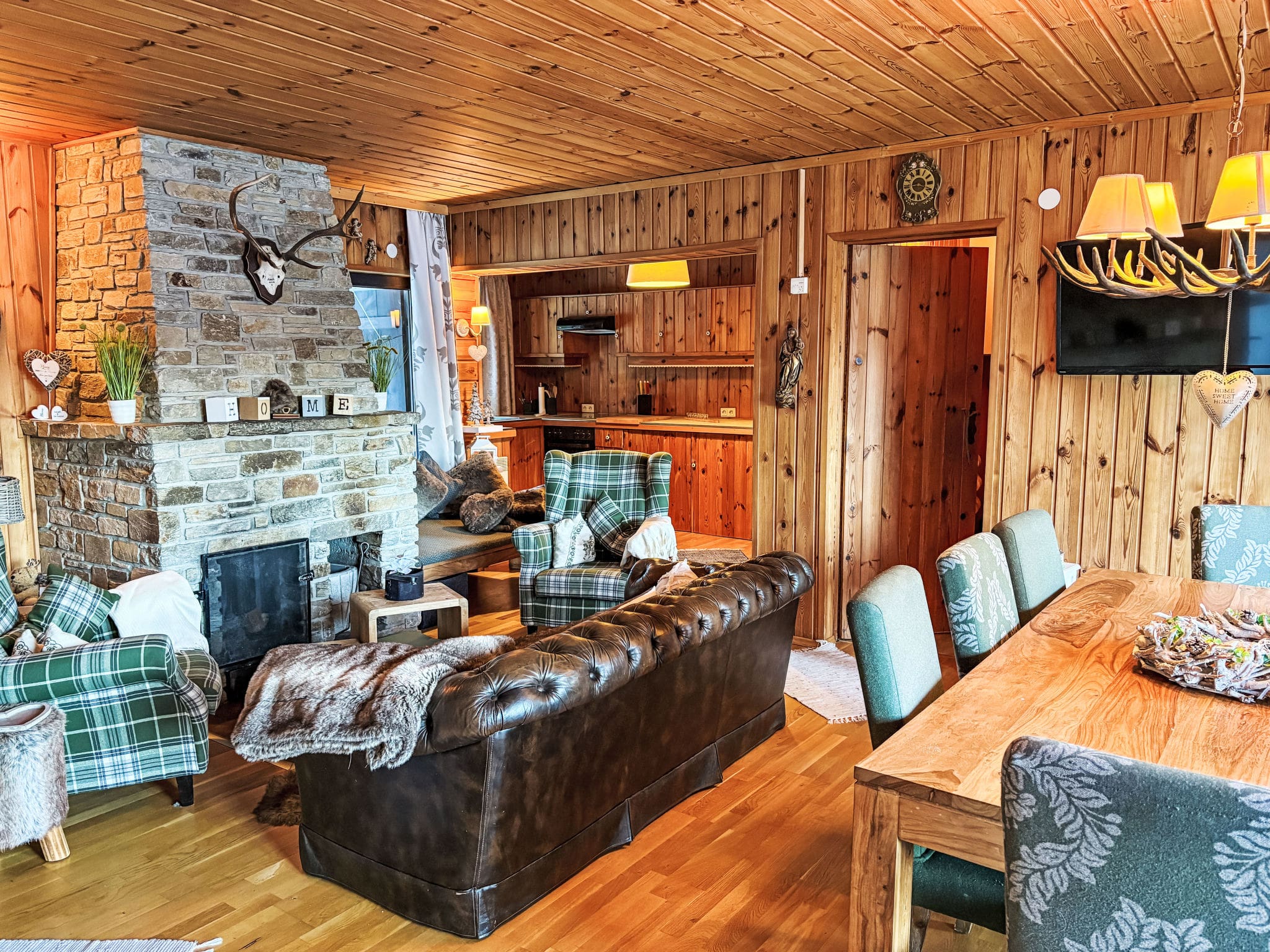 Chalet Föhn Margarethen: Luxury 4-Bedroom Mountain Chalet with Fireplace and Alpine Views in Austrian Alps Lungau