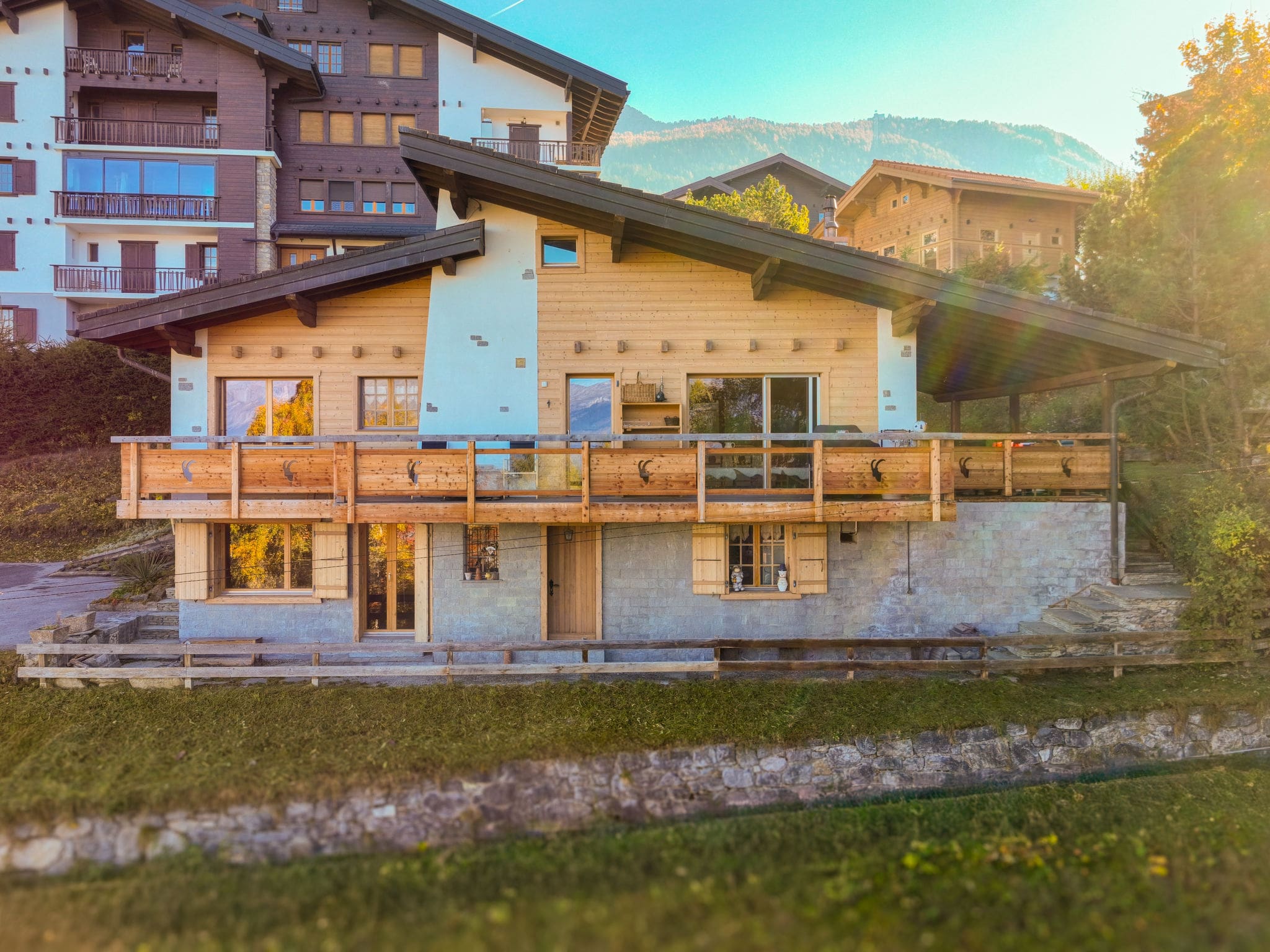 Chalet Fohn Nendaz: Luxury 4-Bedroom Alpine Chalet with Sauna and Hot Tub in Swiss Mountains