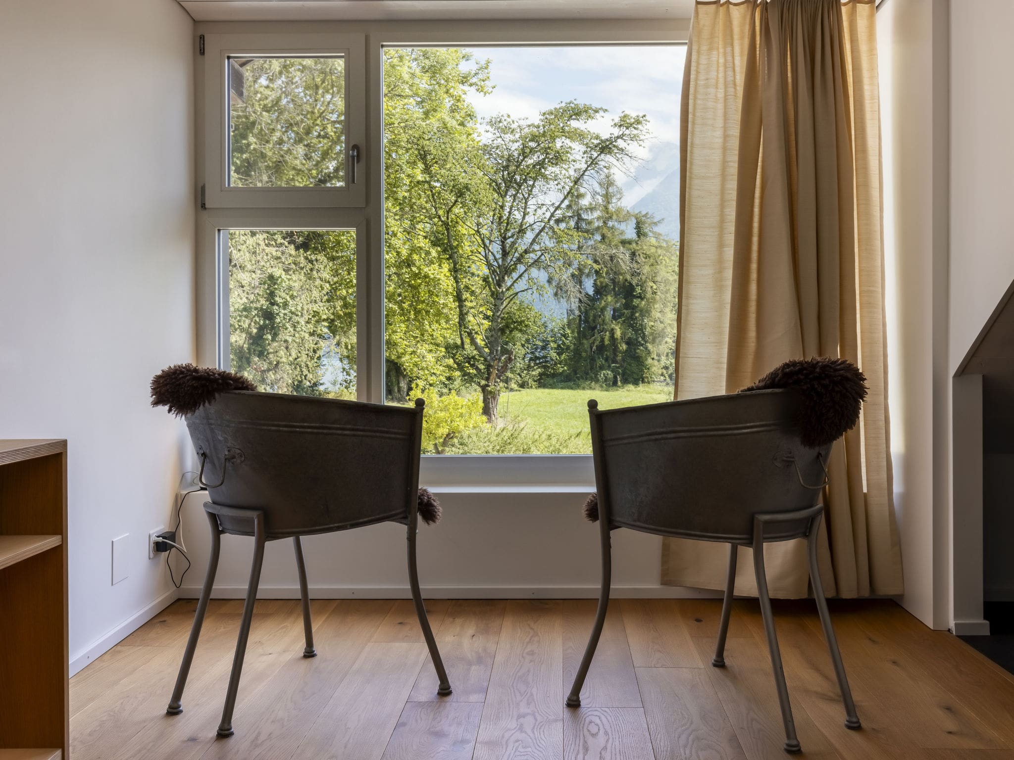 Chalet Föhn Noville: Stunning 2-Bedroom Alpine Chalet with Mountain Views and Lake Access near Lake Geneva