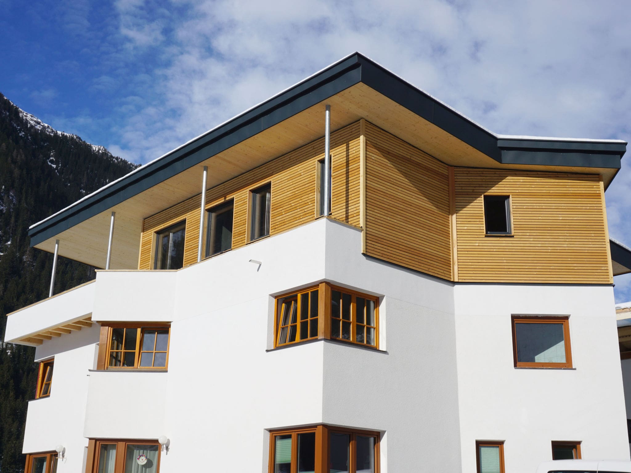 Chalet Fohn See: Spacious 5-Bedroom Alpine Chalet with Mountain Views and Ski Access in Austrian Tyrol