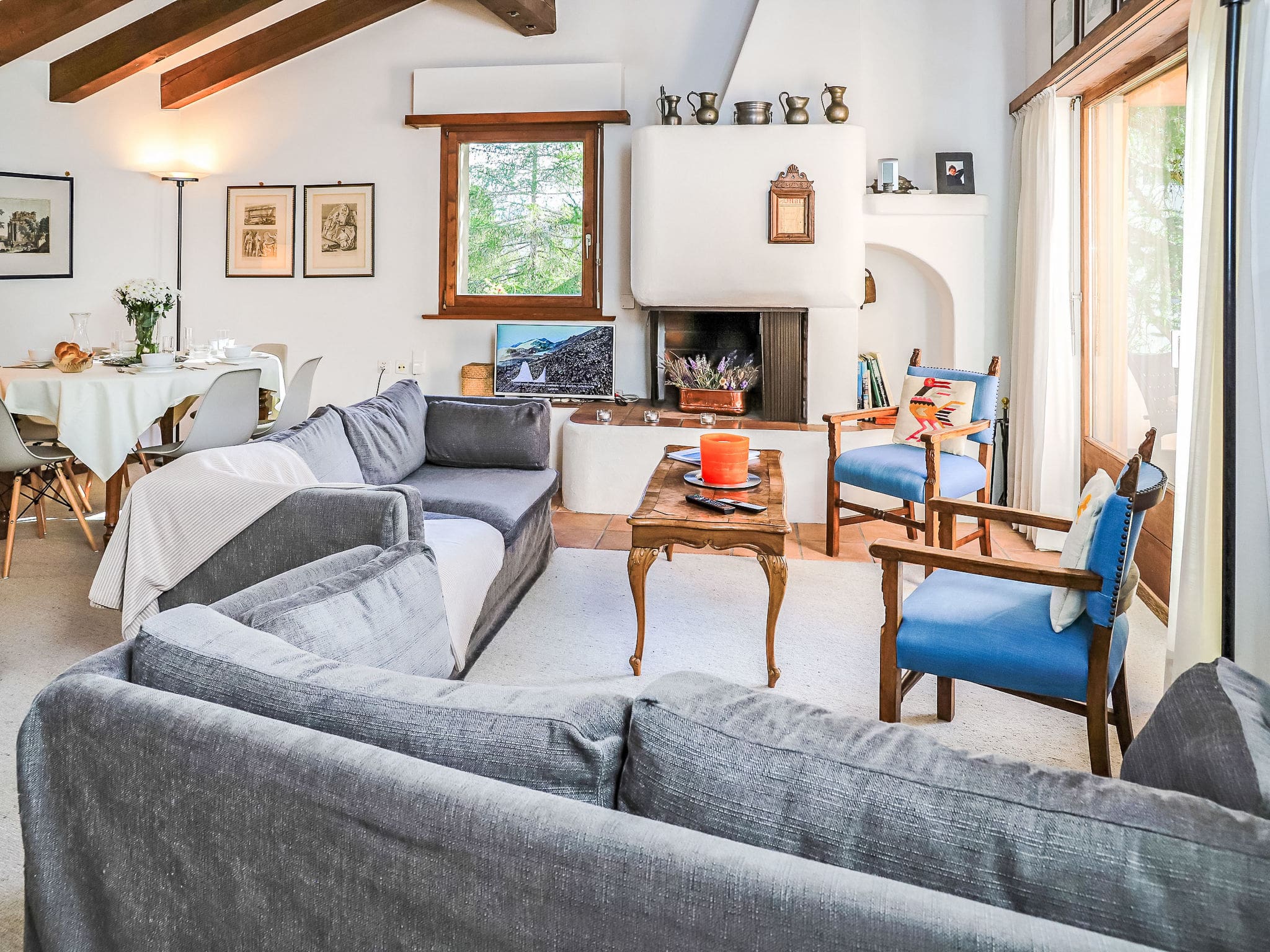 Chalet Fohn Sils: Elegant 2-Bedroom Alpine Retreat with Mountain Access and Ski-In Location in Swiss Engadin Valley