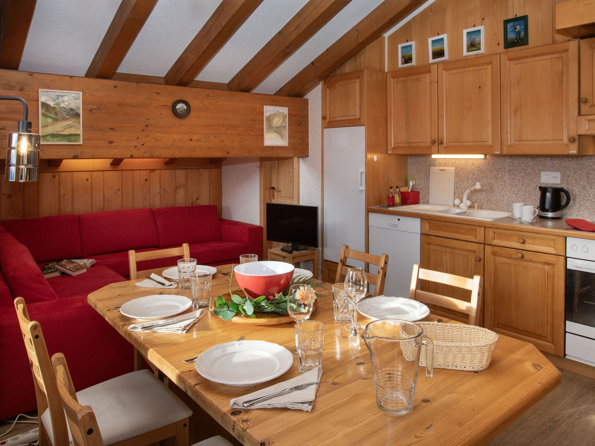 Chalet Fohn Verbier: Stylish Mountain Penthouse with Panoramic Alpine Views and Contemporary Design for Five Guests