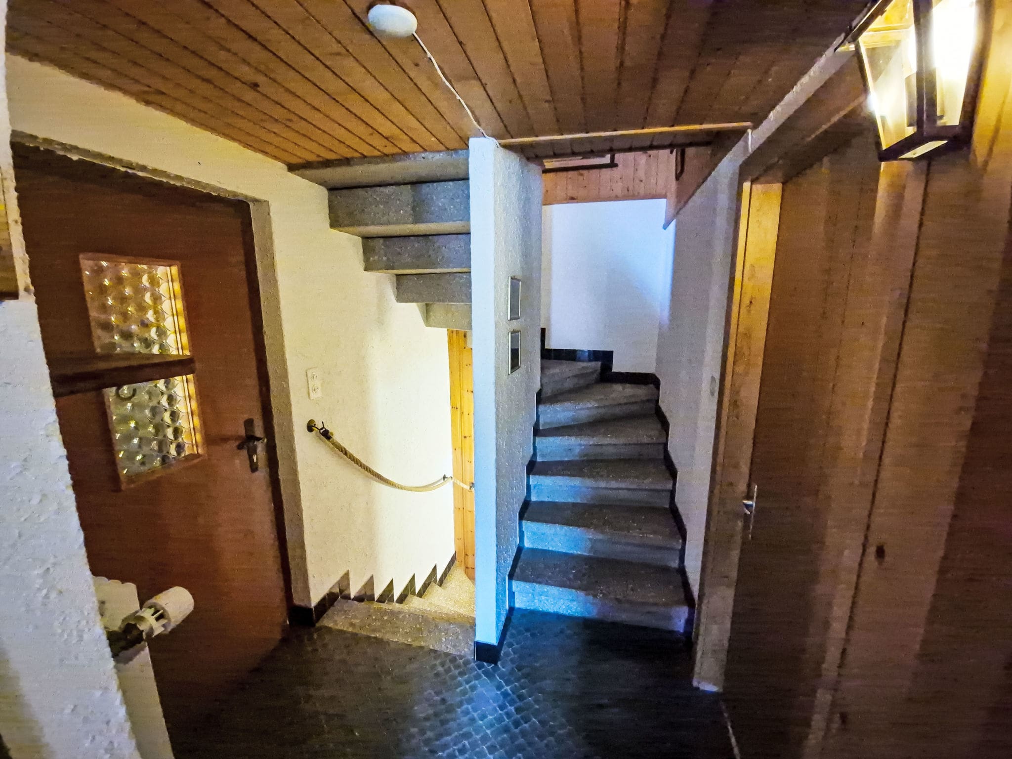 Chalet Fohn Vercorin: Elegant 4-Bedroom Mountain Chalet with Panoramic Views and Modern Amenities in Swiss Alps