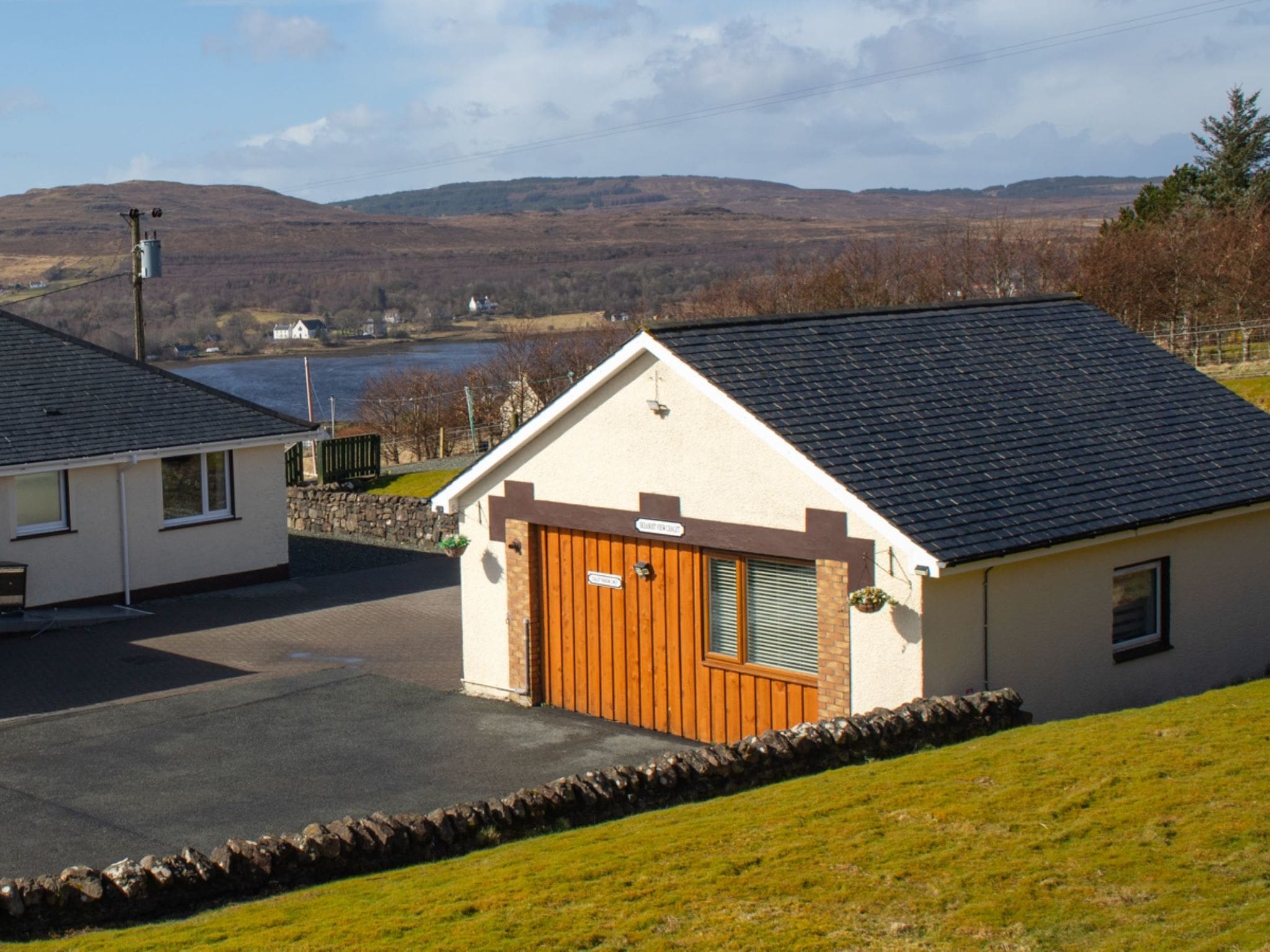 Chalet Garavine Skye: Modern 2-Bedroom Highland Chalet with Country Views and Premium Amenities on Isle of Skye Scotland