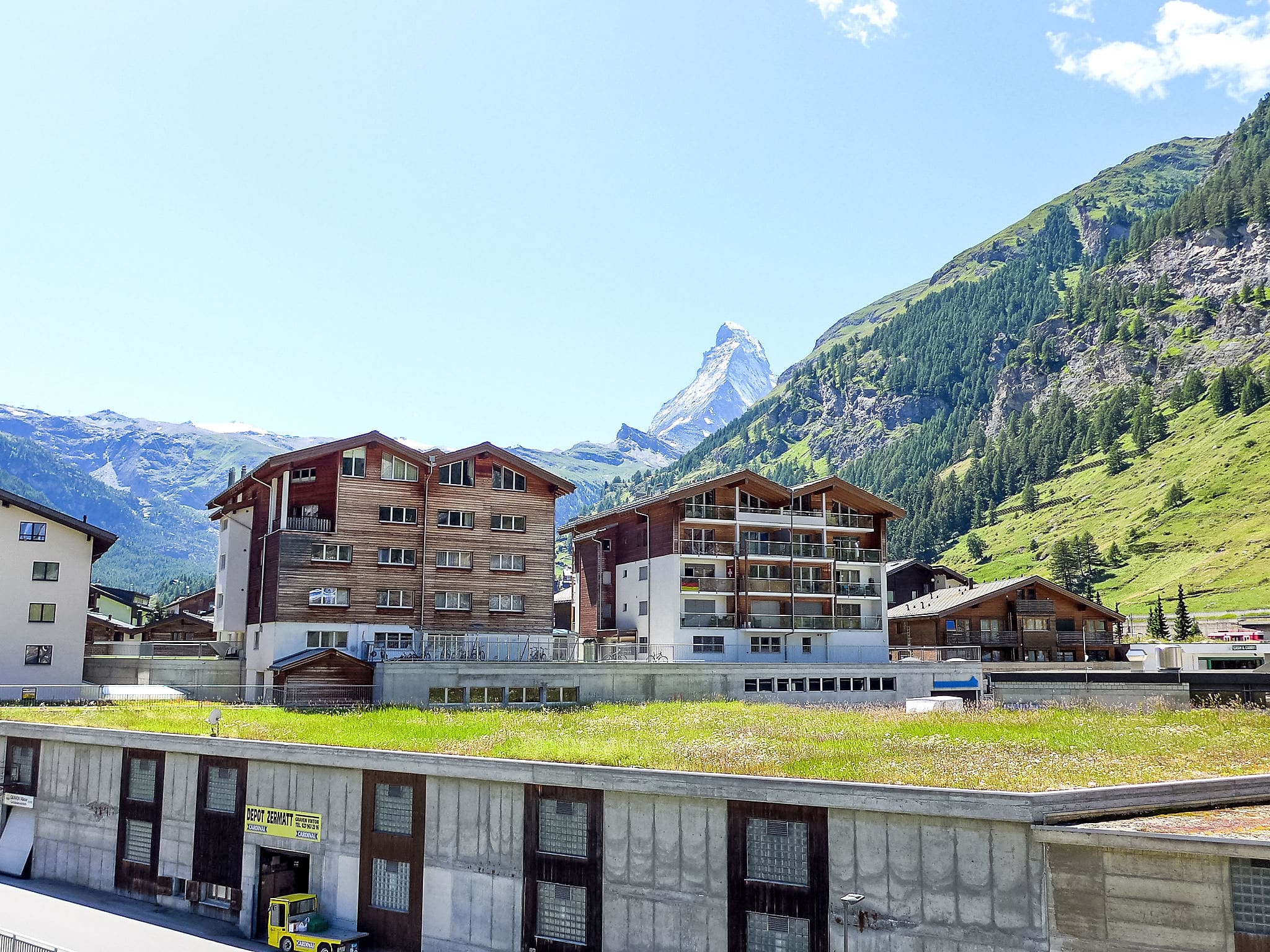 Chalet Gemsweg Zermatt: Luxury 4-Bedroom Mountain Chalet with Spectacular Matterhorn Views and Modern Alpine Design in the Heart of the Swiss Alps