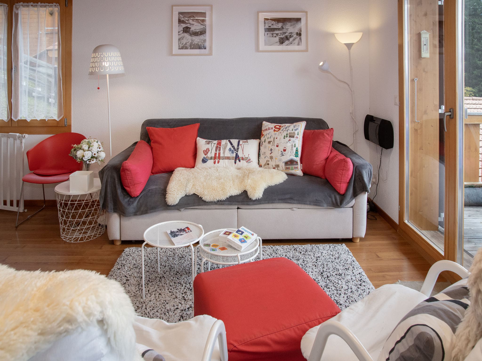 Chalet Gspaltenhorn Wengen: Modern 3-Bedroom Alpine Apartment with Mountain Views and Central Heating in Swiss Alps