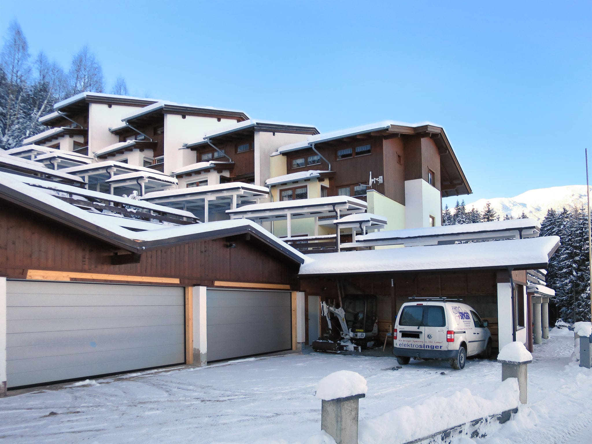 Chalet Hainzenberg Zell: Stunning 5-Bedroom Mountain Chalet with Panoramic Alpine Views in Zell am Ziller Austria