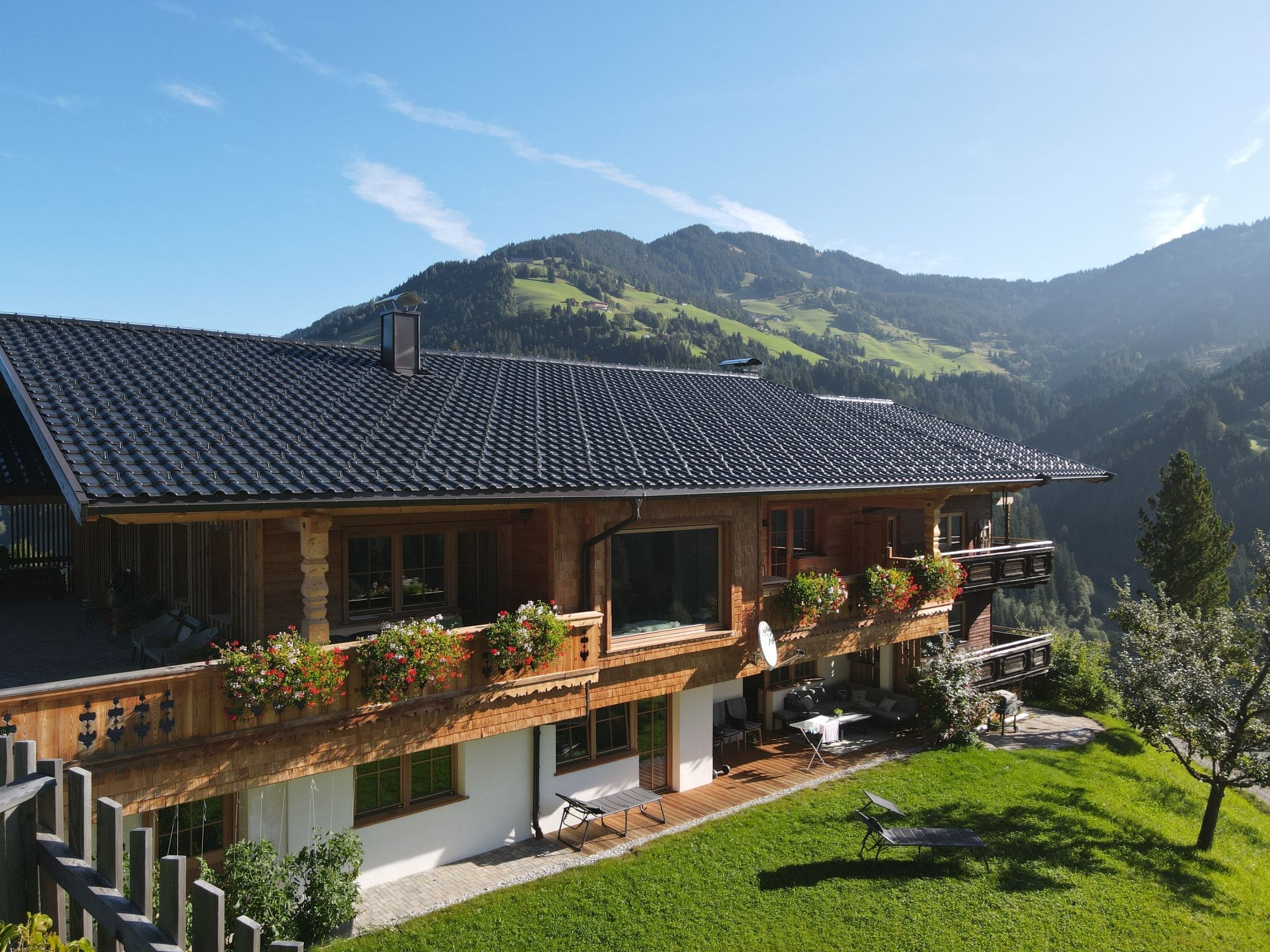 Chalet Holzerjuwel Auffach: Stunning 2-Bedroom Alpine Farmhouse with Mountain Views and Direct Ski Access in Austria