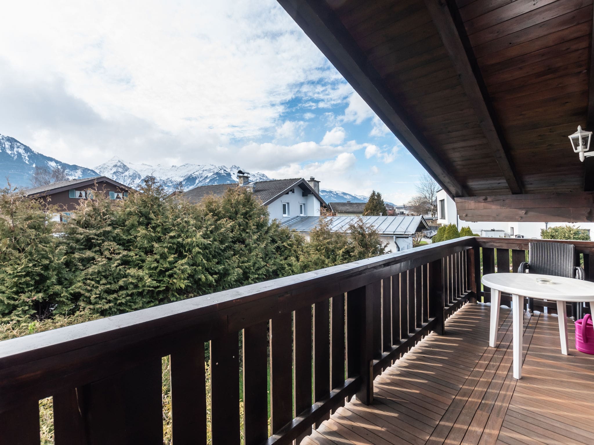 Chalet Kapferer Zell: Spacious 4-Bedroom Mountain Apartment Near Ski Lifts and Lake Zell in Austria
