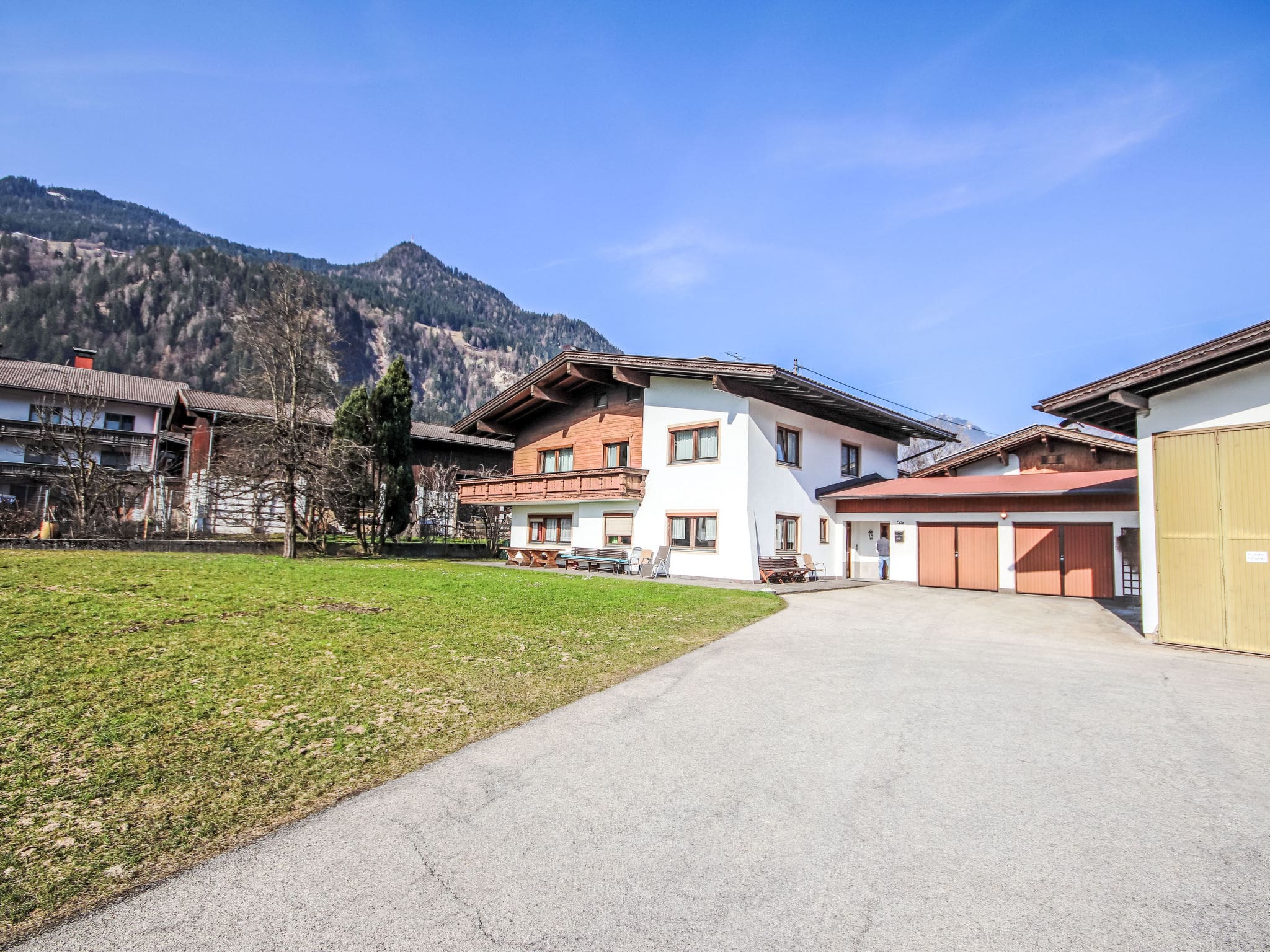 Chalet Kellerjoch Fügen: Spacious 5-Bedroom Alpine Chalet with Mountain Views and Ski Access in Zillertal Austria