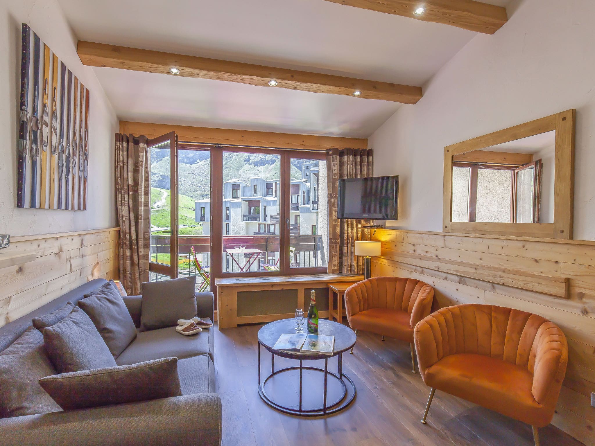 Chalet Killy Tignes: Luxury 4-Bedroom Ski Chalet with Mountain Views and Ski Rental Access in Tignes Val Claret France