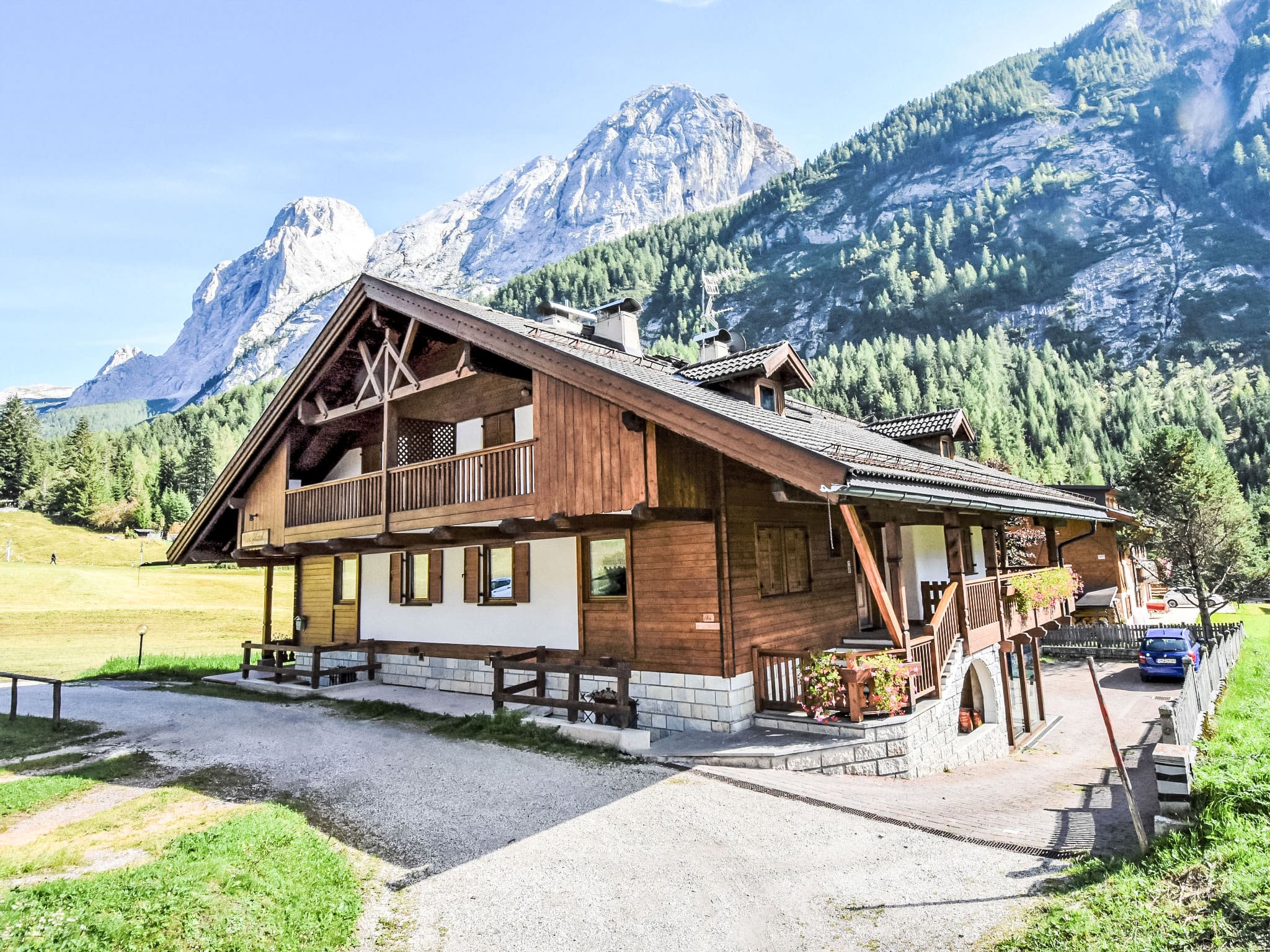 Chalet Ladin Canazei: Stunning 4-Bedroom Mountain Chalet with Panoramic Dolomites Views in Italian Alps