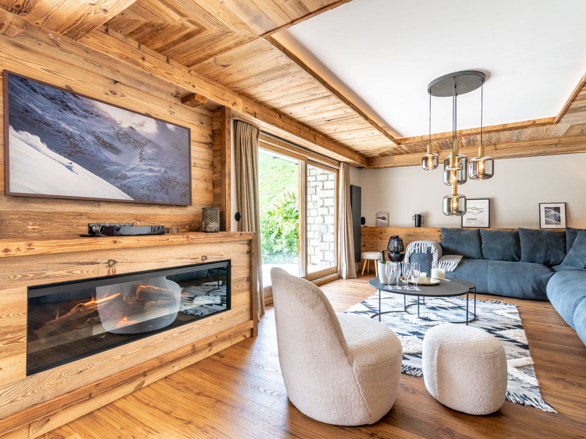 Chalet Laichon Tignes: Luxury 2-Bedroom Mountain Apartment with Lake Views and Ski Access in French Alps
