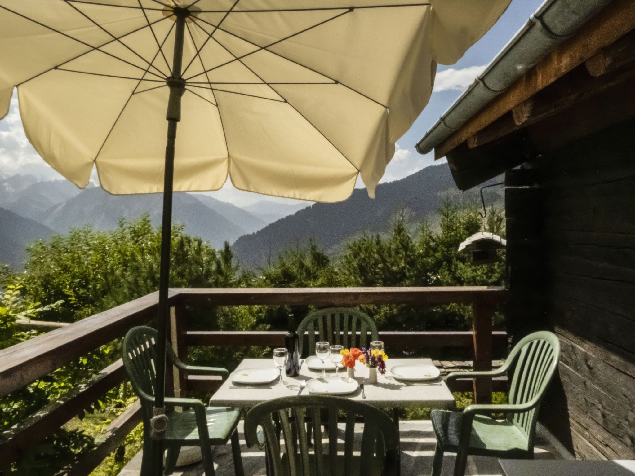 Chalet Malénaz Verbier: Luxury 3-Bedroom Ski Chalet with Mountain Views and Fireplace near Verbier Slopes