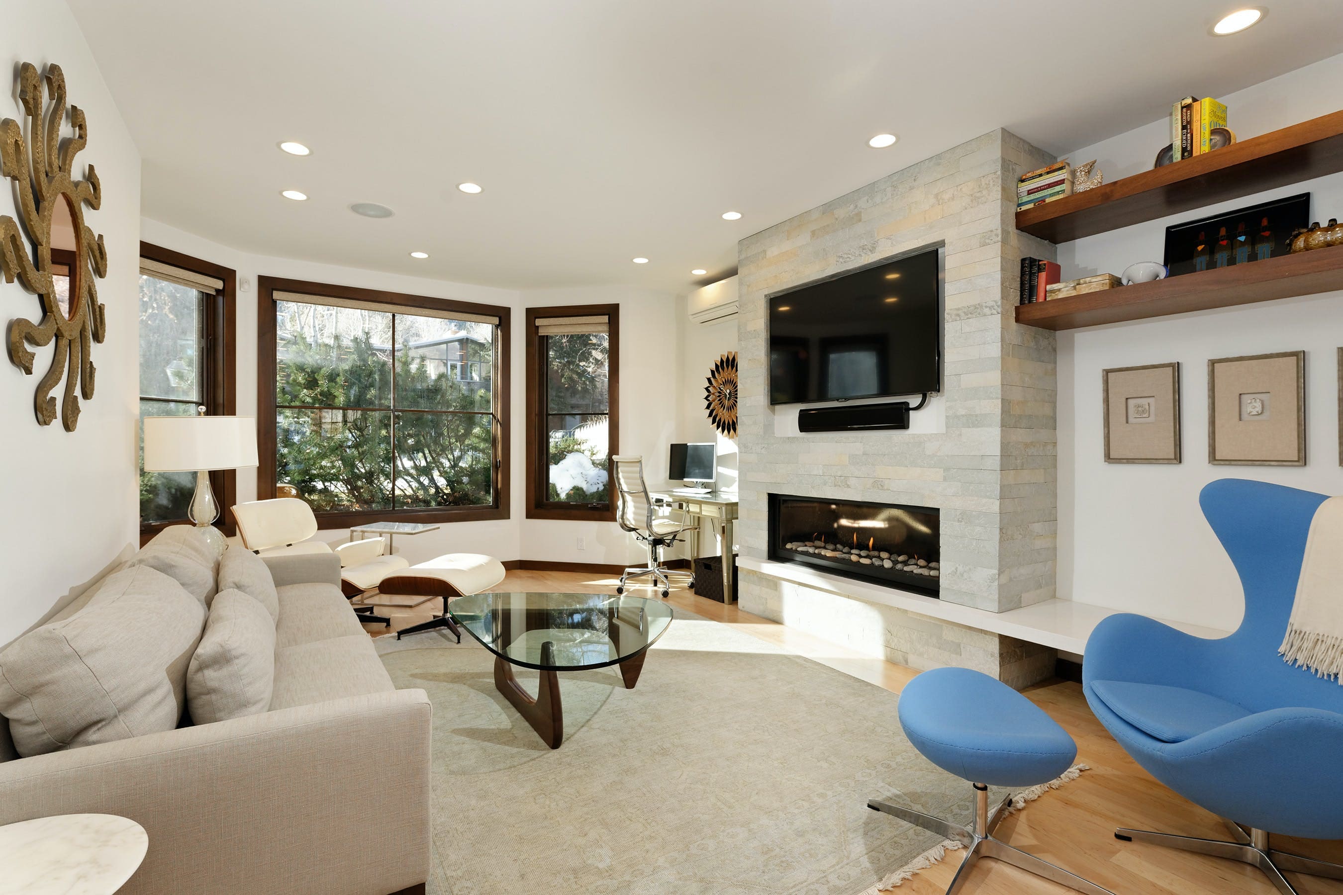 Chalet Maroon Aspen Aspen 3: Luxury 3-Bedroom Chalet with Mountain Views, Aspen