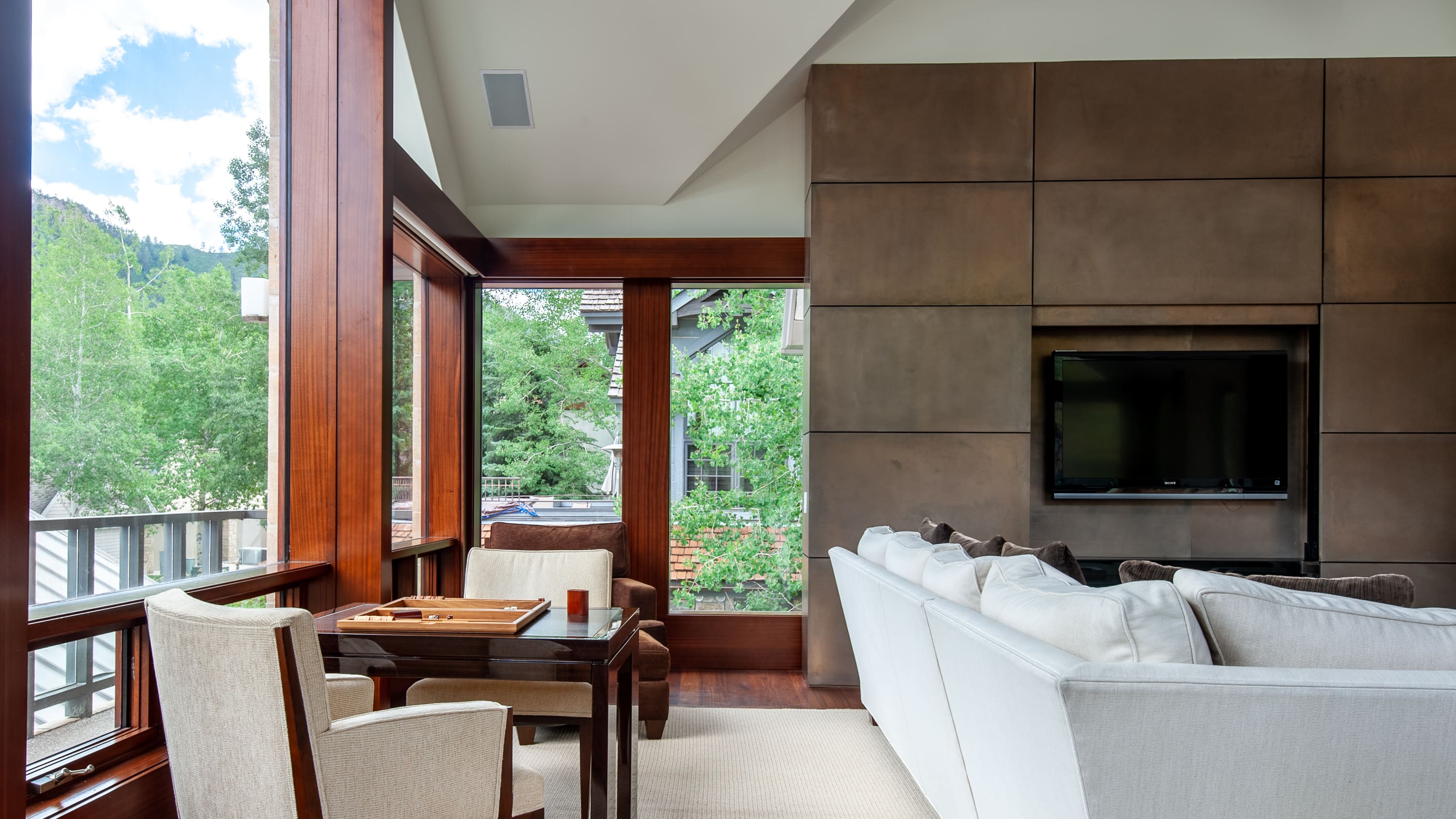 Chalet Maroon Aspen Aspen 6: Luxury 6-Bedroom Ski Chalet with Hot Tub, Aspen & Snowmass