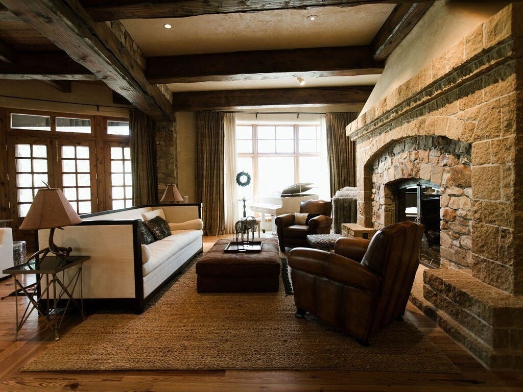 Chalet Maroon Snowmass: Spacious 8-Bedroom Luxury Apartment with Ski Access, Snowmass