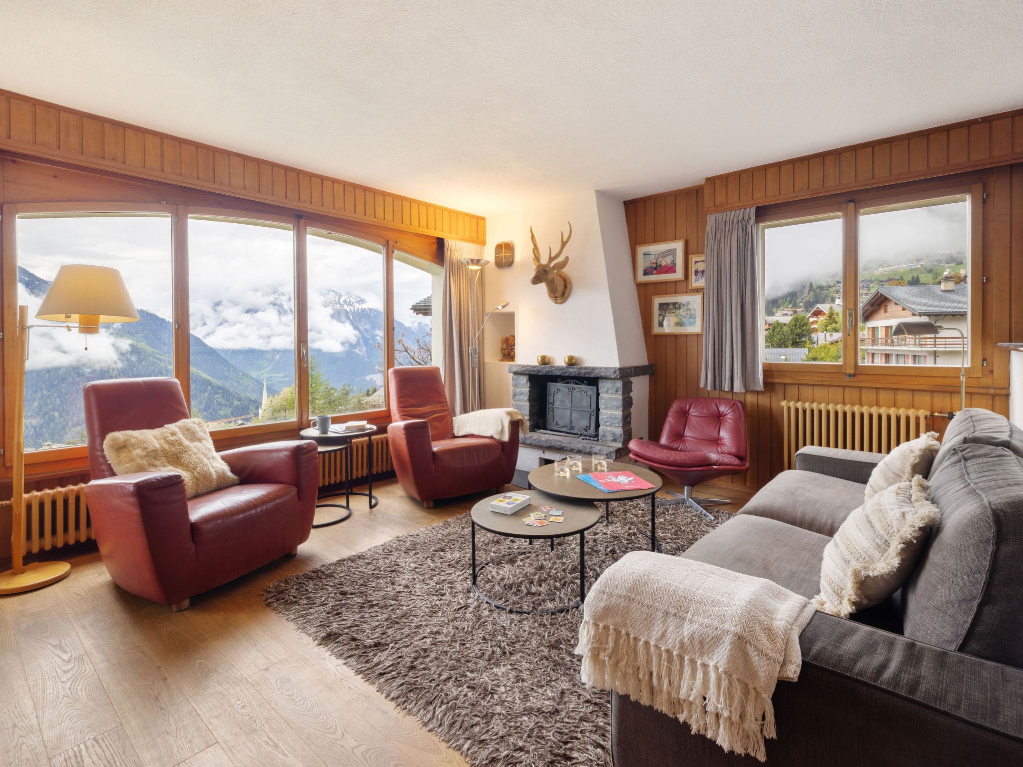 Chalet Montaney Verbier: Stunning Three-Bedroom Mountain Chalet with Fireplace and Valley Views in Swiss Alps