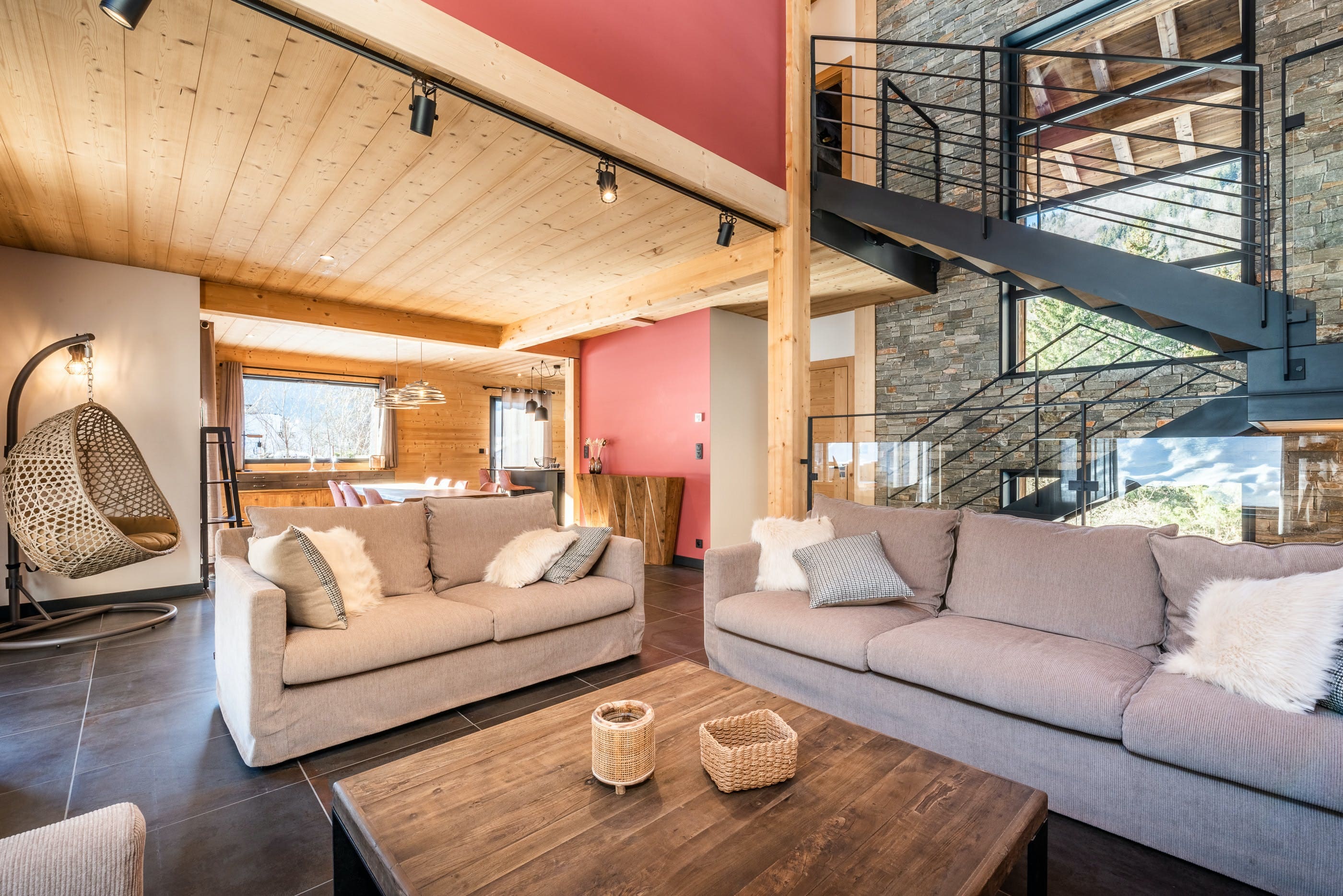 Chalet Montriond Morzine Morzine 2: 4-Bedroom Luxury Ski Chalet with Hot Tub, Morzine