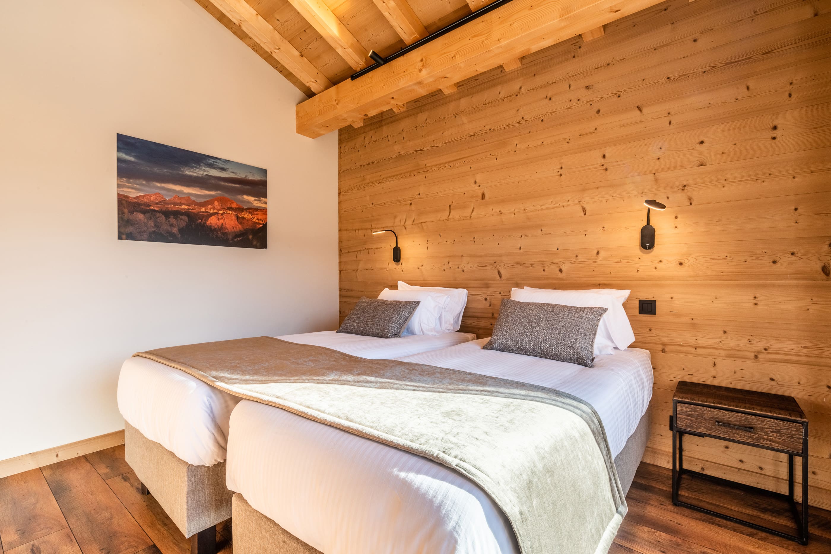 Chalet Montriond Morzine Morzine 2: 4-Bedroom Luxury Ski Chalet with Hot Tub, Morzine