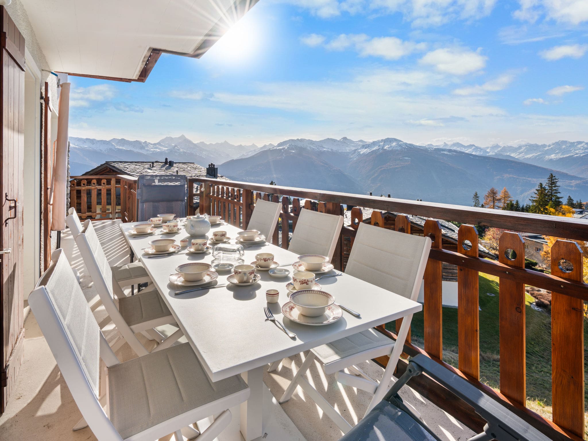 Chalet Moubra Crans-Montana: Modern 3-Bedroom Alpine Apartment with Mountain Views and Ski Access in Swiss Resort