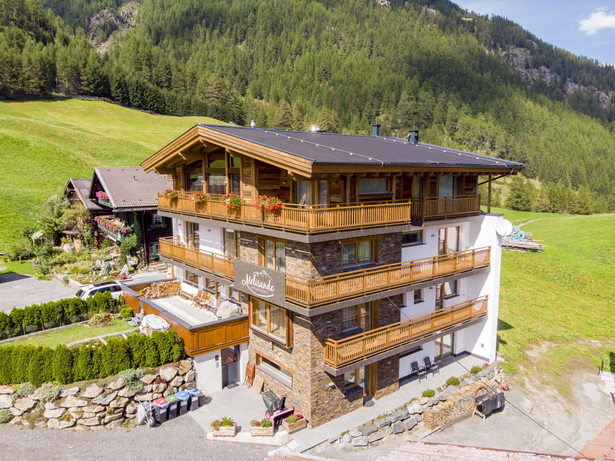 Chalet Nederkogel Sölden: Modern Alpine Apartment Steps from Ski Slopes in Sölden Austria with Contemporary Design