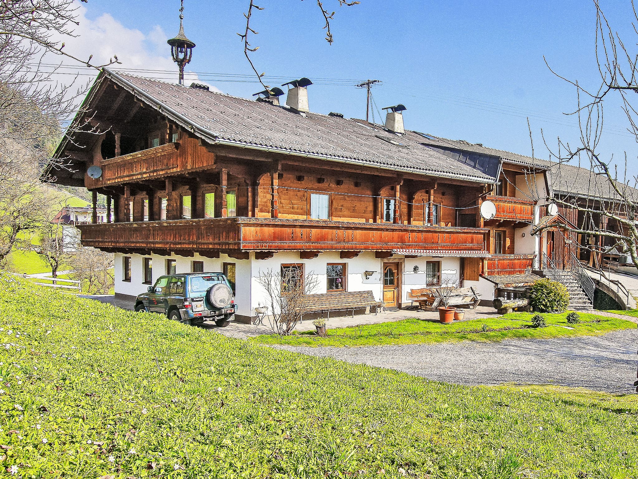 Chalet Pankratz Fügen: Spacious 4-Bedroom Working Farm Chalet with Mountain Views and Children’s Activities in Austrian Alps