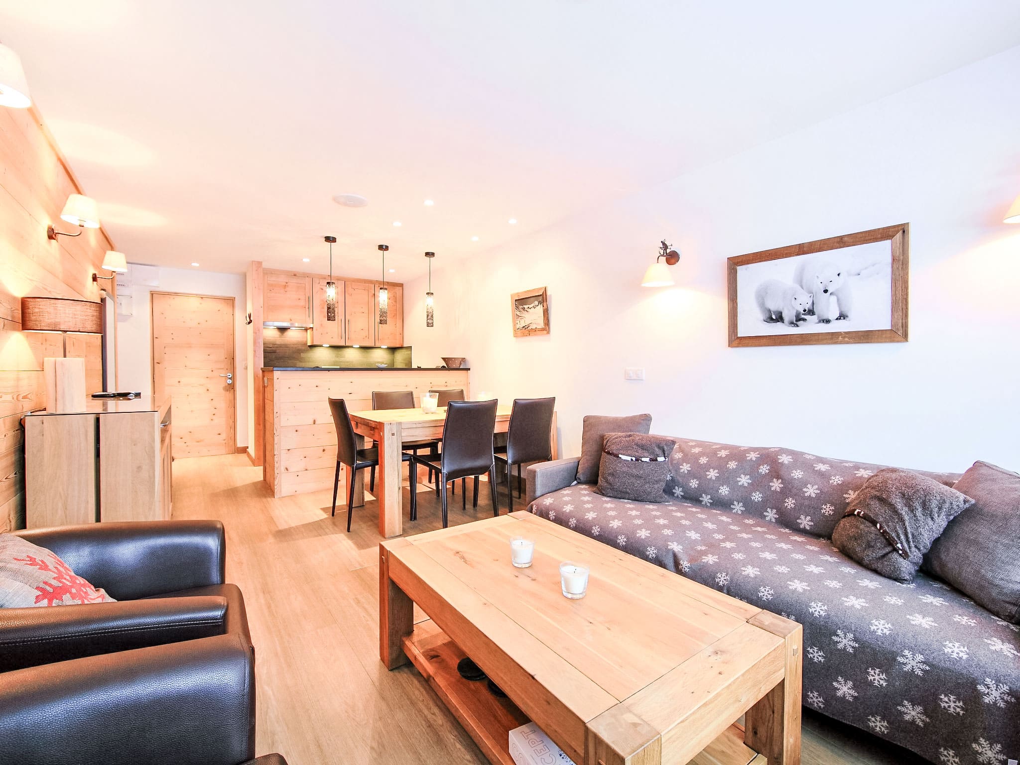 Chalet Paquis Tignes: Modern 1-Bedroom Ski Apartment with Stunning Mountain Views in Val Claret Tignes