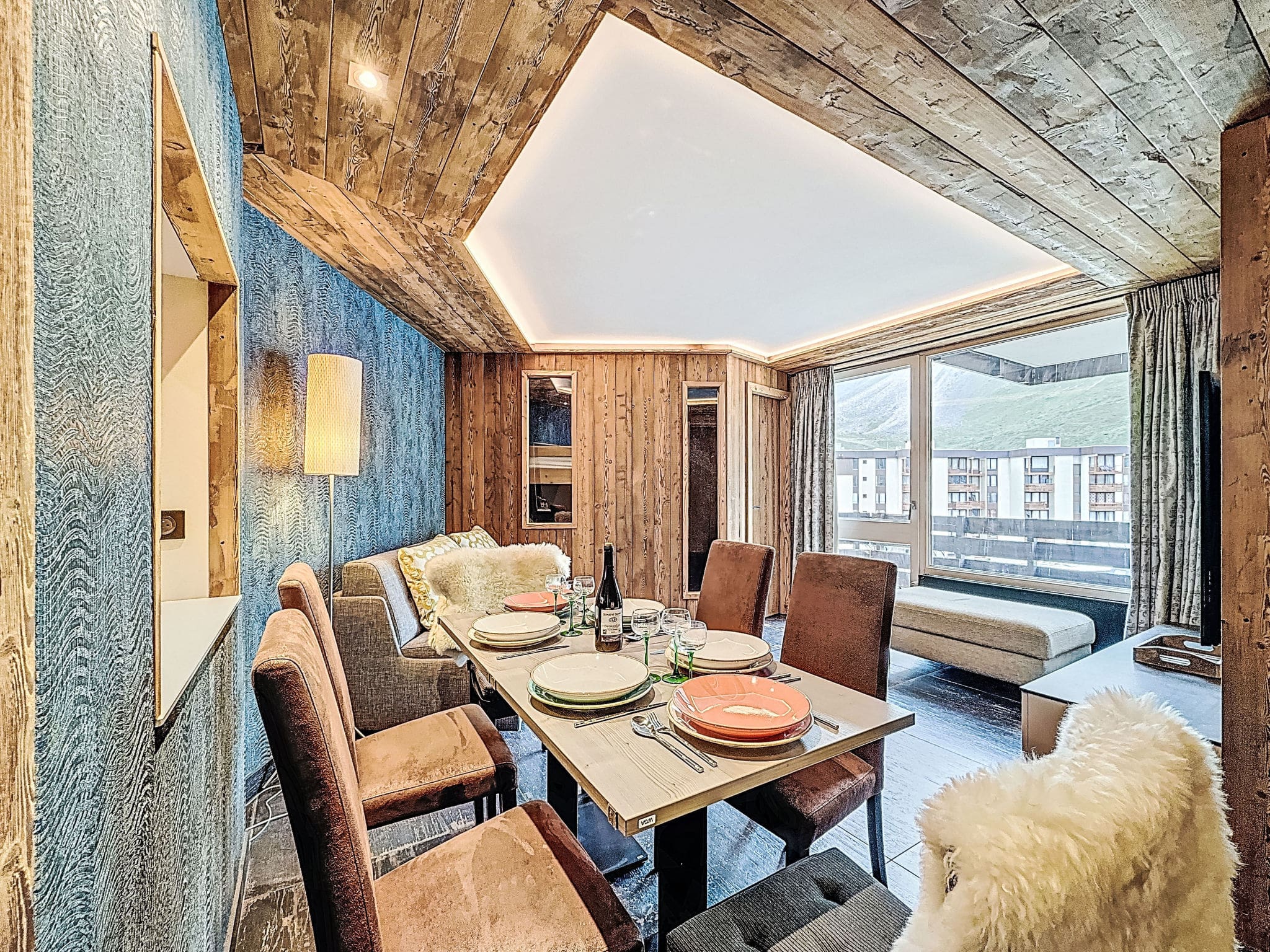 Chalet Perce Tignes: Luxury Mountain Apartment with Stunning Ski Run Views and Central Val Claret Location