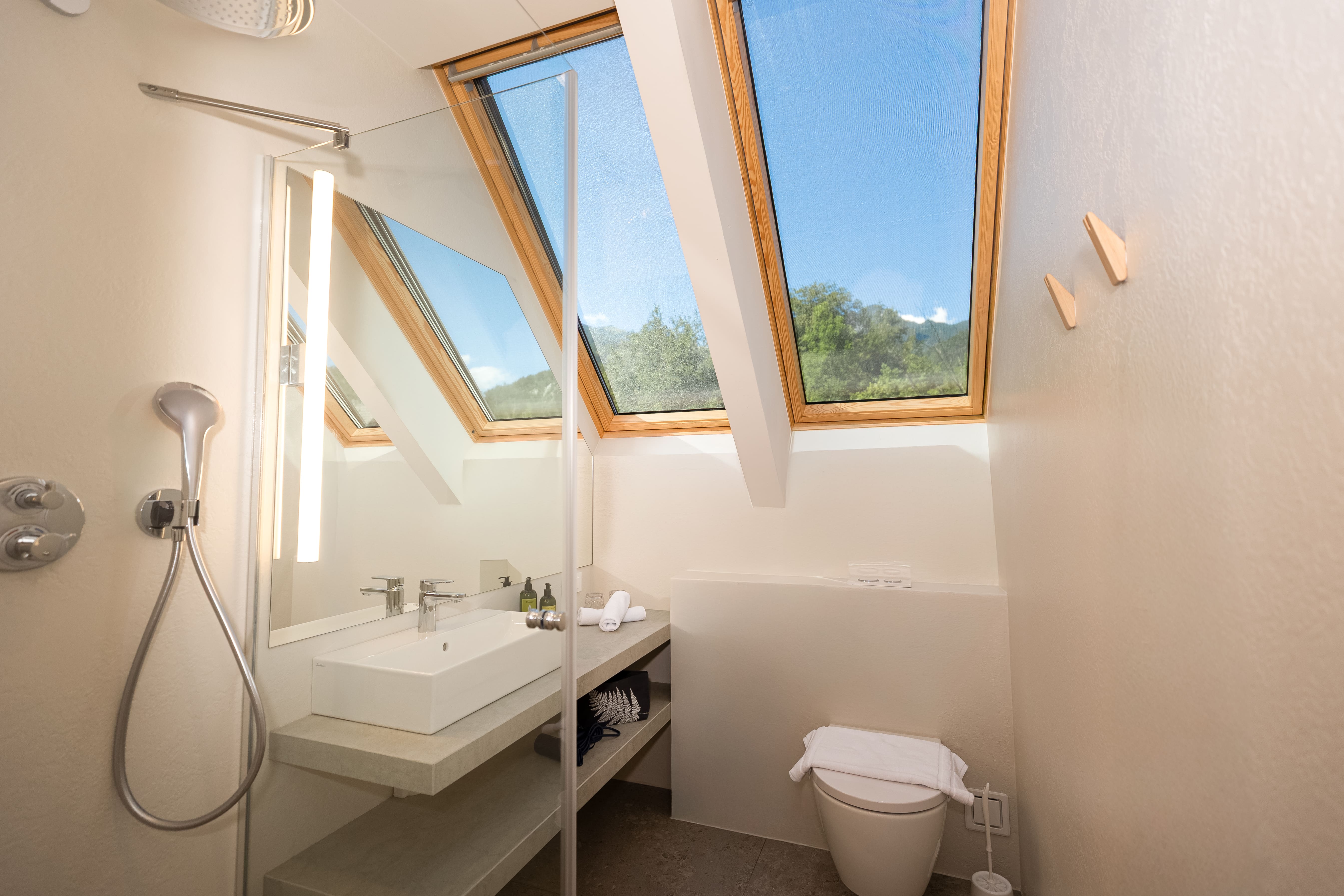 Chalet Planina Bohinj: Luxury 3-Bedroom Cottage with Sauna and Mountain Views, Western Slovenia