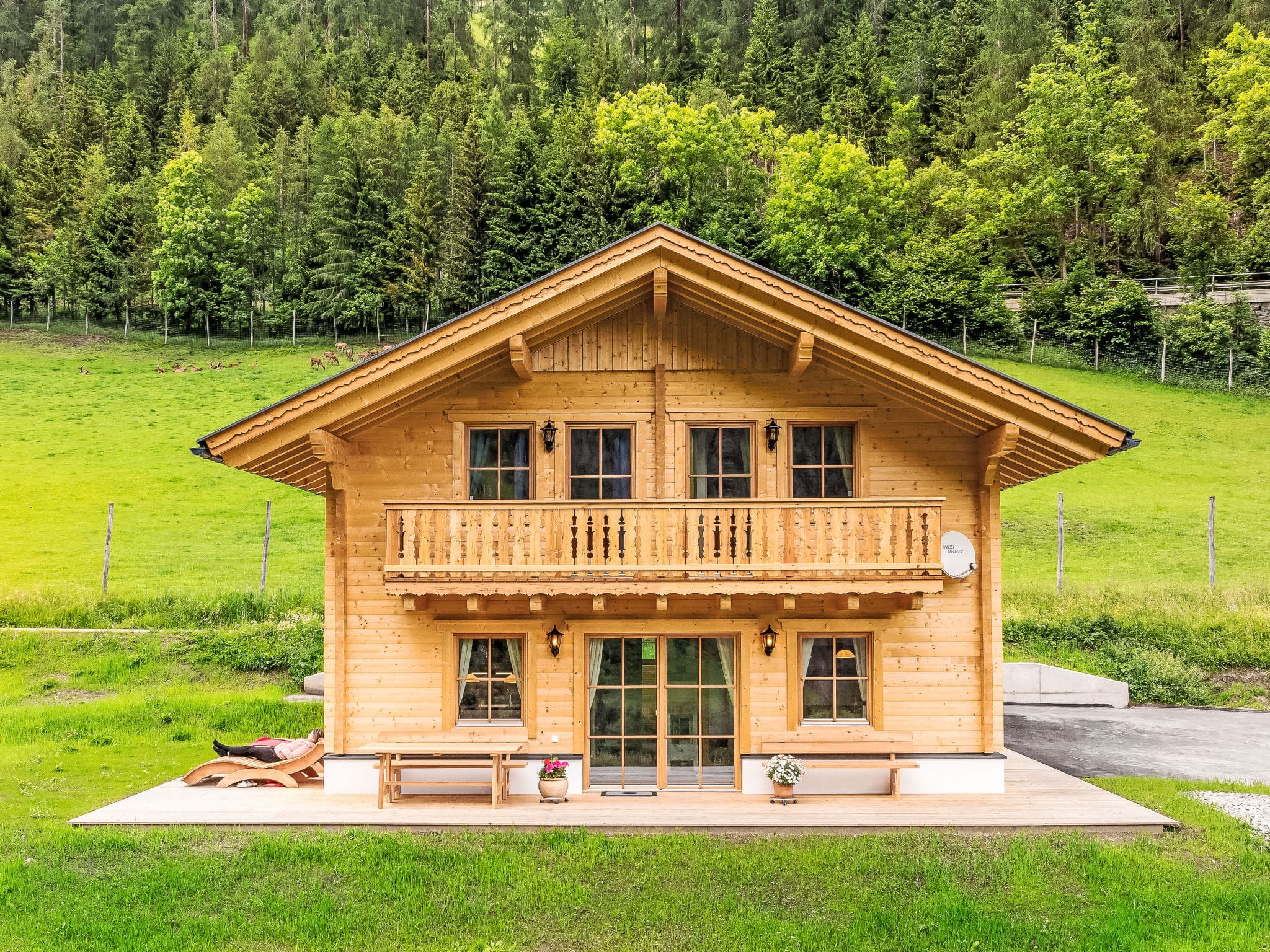 Chalet Pockhorn Heiligenblut: Stunning 3-Bedroom Alpine Retreat with Infrared Sauna and Mountain Views near Grossglockner National Park