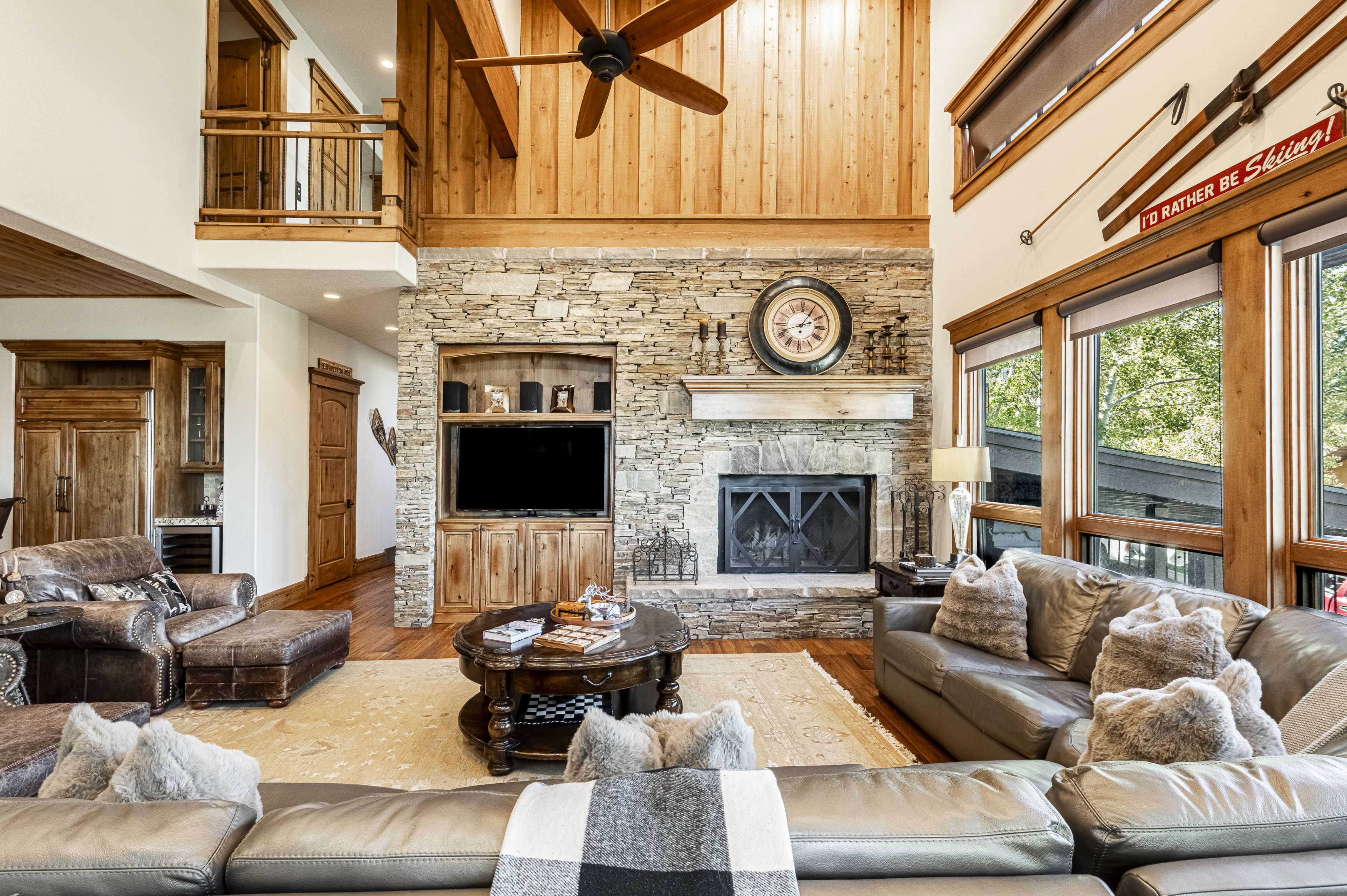 Chalet Quaking Aspen Park City Park City: 4-Bedroom Luxury House with Hot Tub and Ski Access, Park City