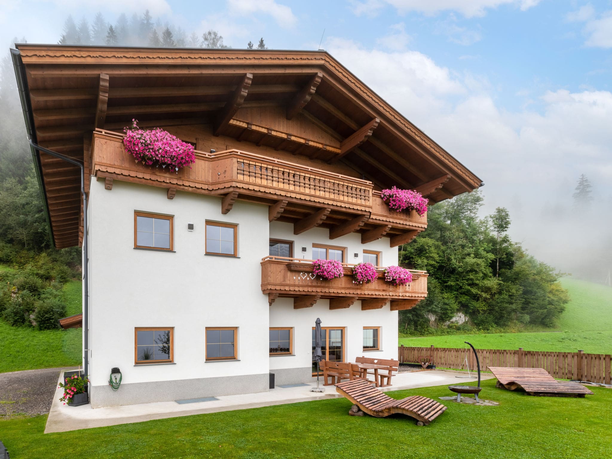 Chalet Ramsberg Mayrhofen: Luxury 3-Bedroom Alpine Chalet with Sauna and Panoramic Valley Views in Austrian Zillertal