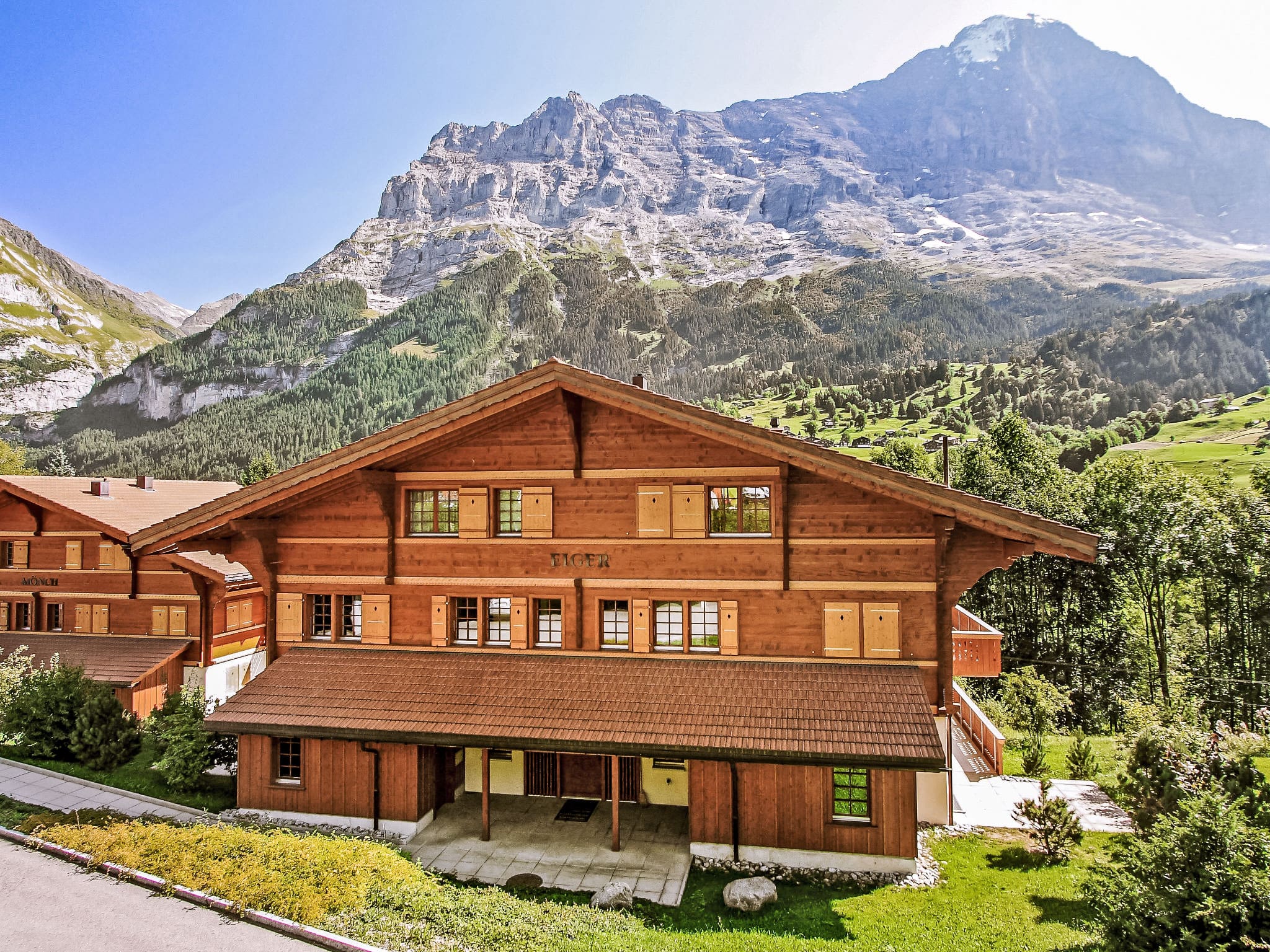 Chalet Rothenegg Grindelwald: Spectacular 3-Bedroom Mountain Penthouse with Eiger Views and Ski Access in Switzerland