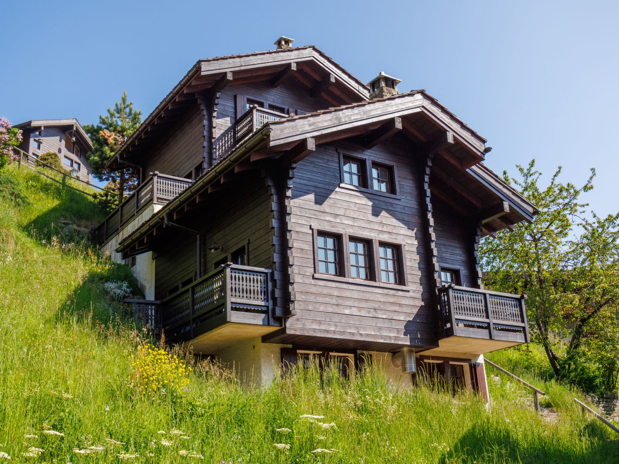 Chalet Rothorn Grimentz: Luxury 3-Bedroom Alpine Chalet with Mountain Views and Central Location in Swiss Alps