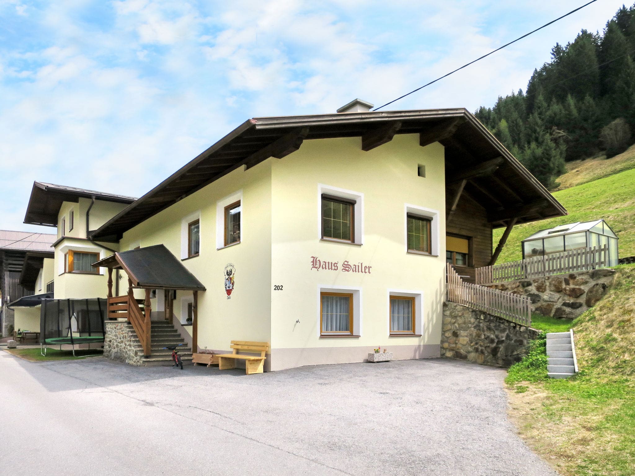 Chalet Samnaungruppe Kappl: Spacious 5-Bedroom Alpine Retreat with Sauna and Mountain Access in Austria