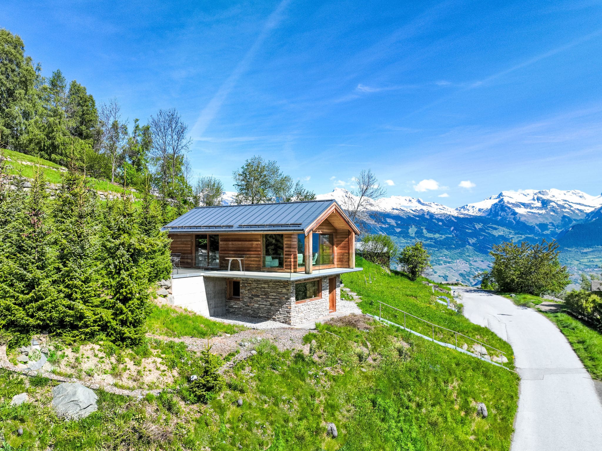 Chalet Sarclentse Nendaz: Luxury 2-Bedroom Mountain Chalet with Sauna and Panoramic Alpine Views in Switzerland