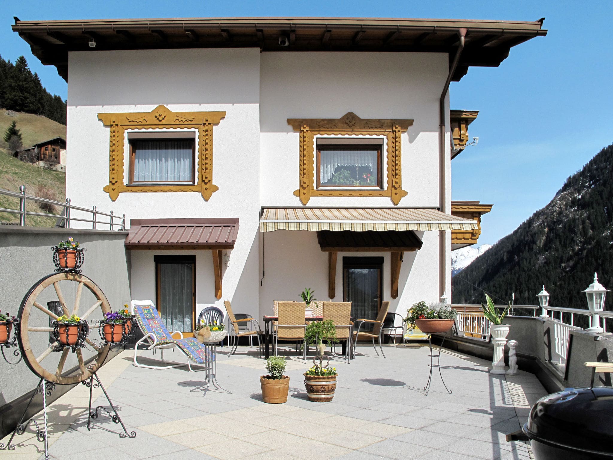 Chalet Seichle Kappl: Stunning 4-Bedroom Mountain Chalet with Panoramic Alpine Views in Tyrol Austria