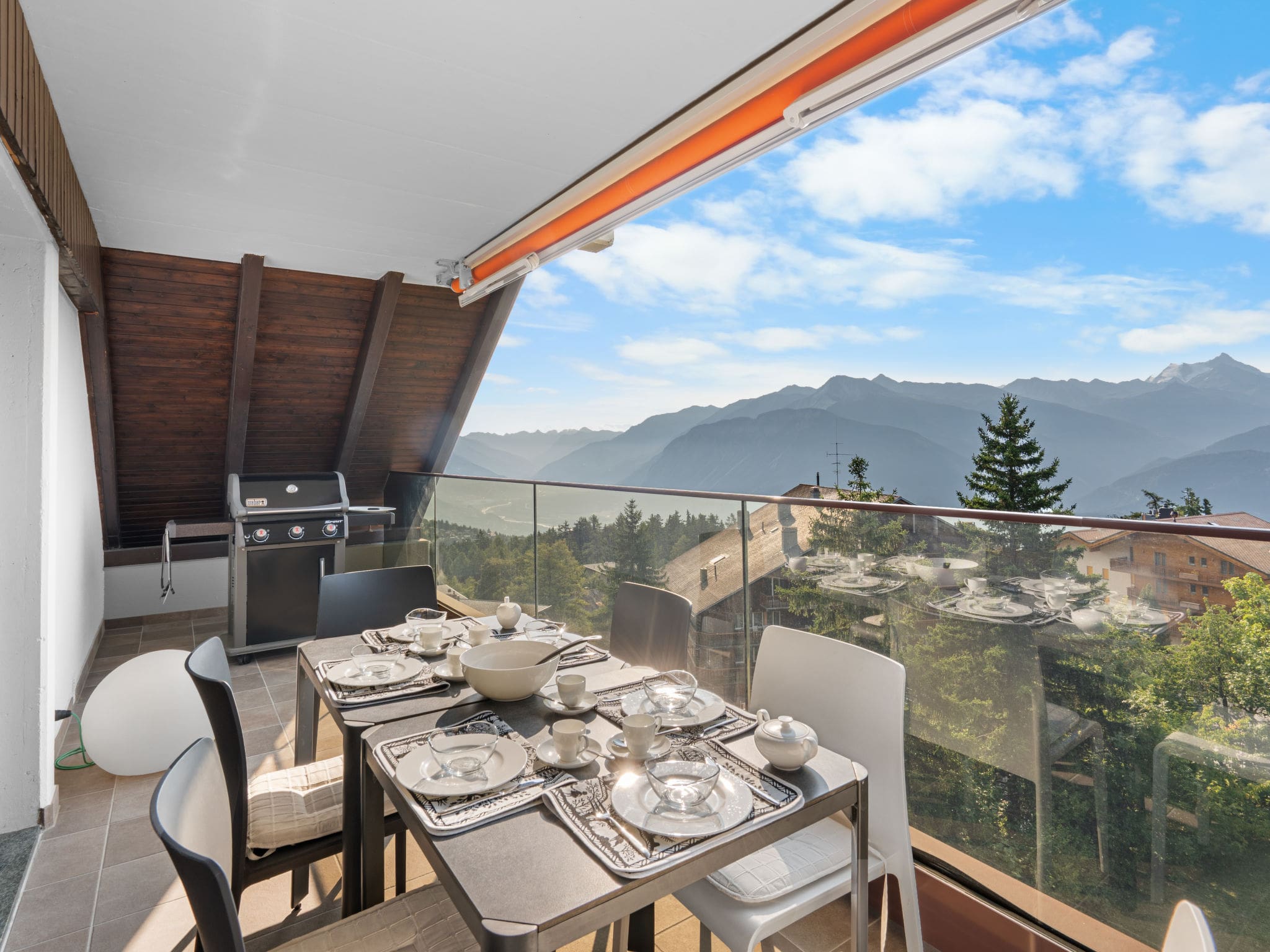 Chalet Siviez Crans-Montana: Modern 3-Bedroom Alpine Apartment with Mountain Views and Ski Access in Swiss Resort