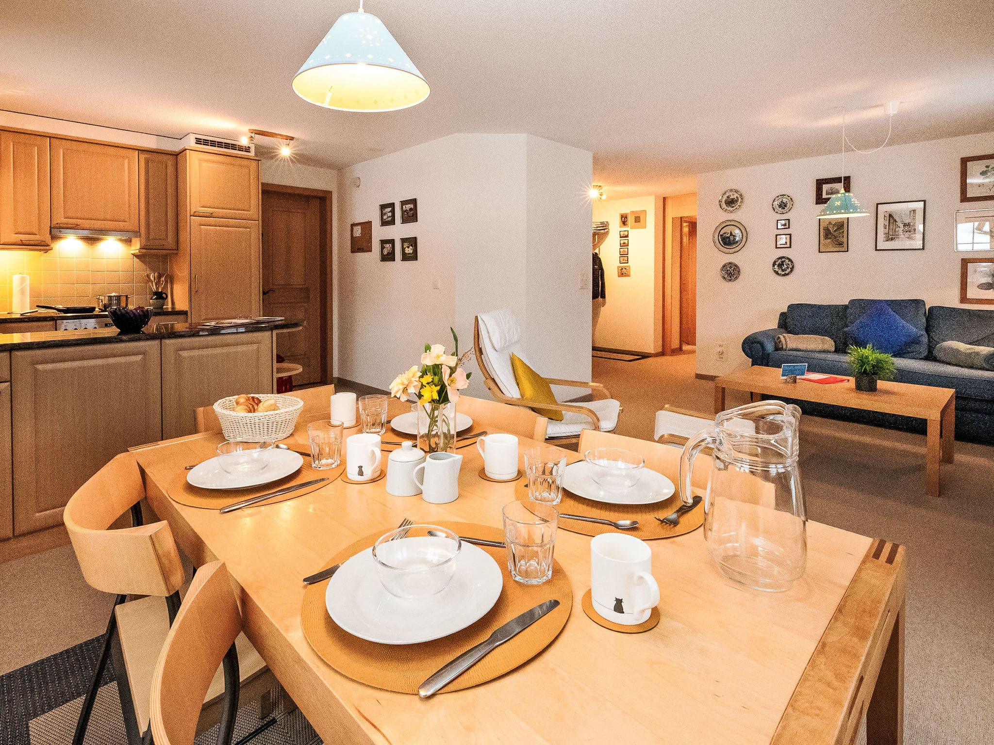 Chalet Steinbock Grindelwald: Stylish 2-Bedroom Mountain Apartment with Panoramic Alpine Views and Ski Access