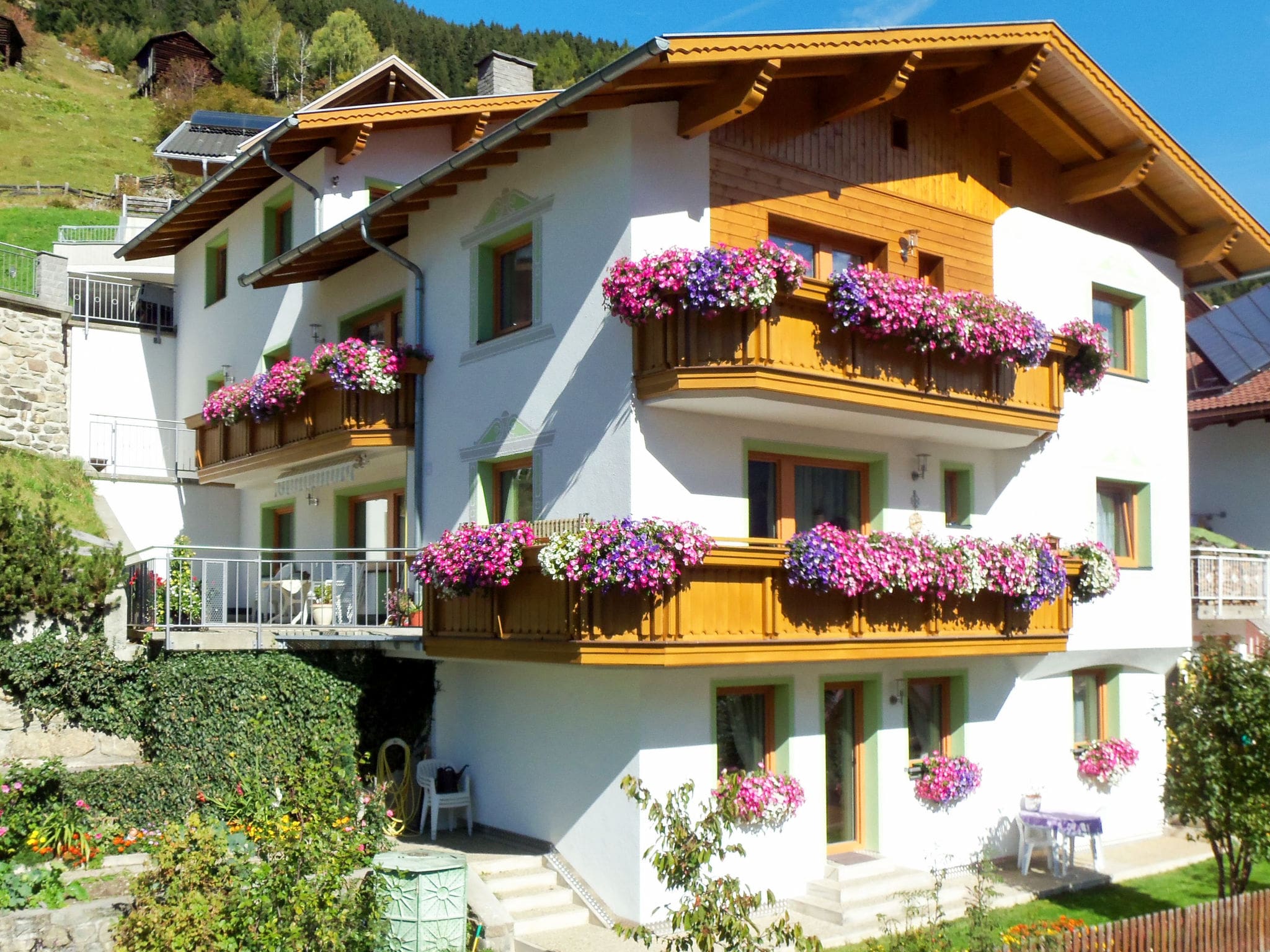 Chalet Trisanna Kappl: Stunning 5-Bedroom Mountain Chalet with Panoramic Views and Modern Amenities in the Austrian Alps
