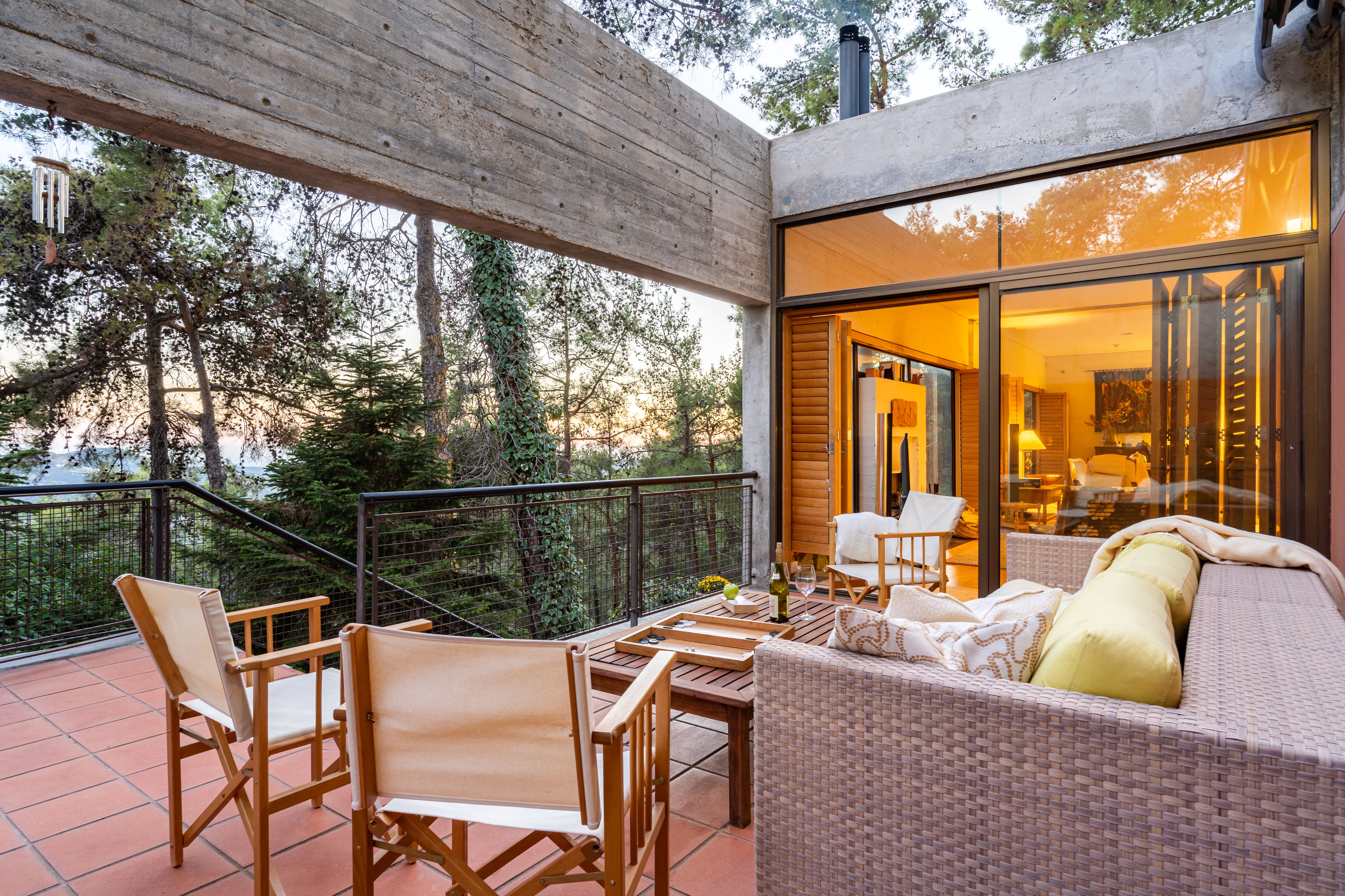 Chalet Troodos Limassol: Luxury 4-Bedroom Apartment with Hot Tub, Limassol