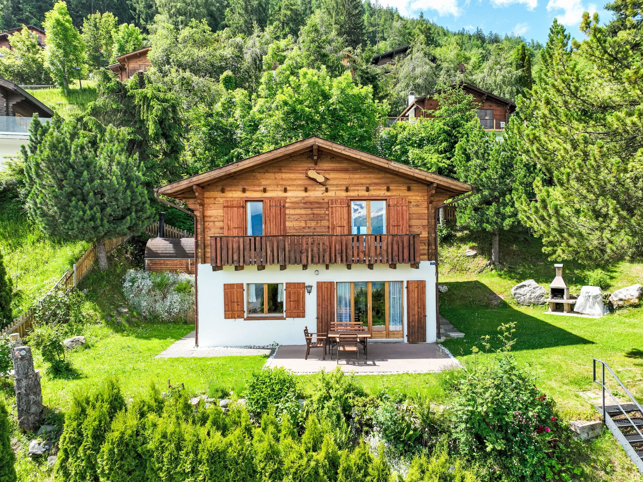 Chalet Tsaté Nendaz: Cozy 3-Bedroom Mountain Chalet with Stunning Alpine Views and Garden in Swiss Alps